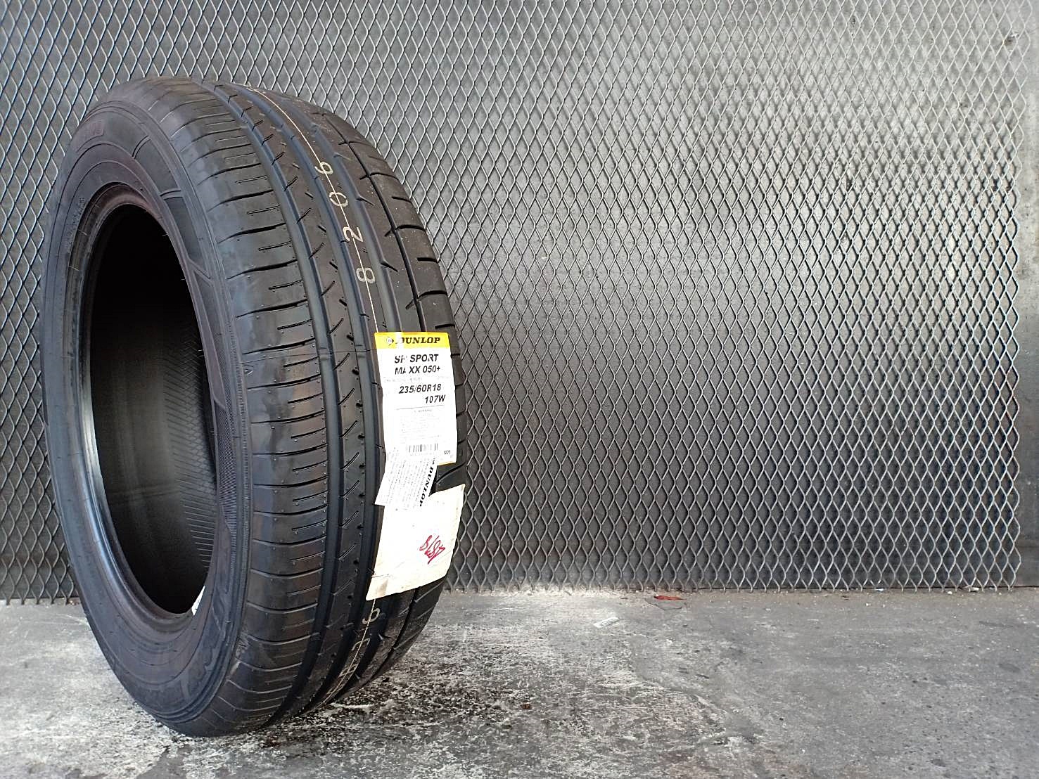 DUNLOP SP SPORT MAXX 050+ 235/60R18 เส้นละ 6,000 บาทปี18