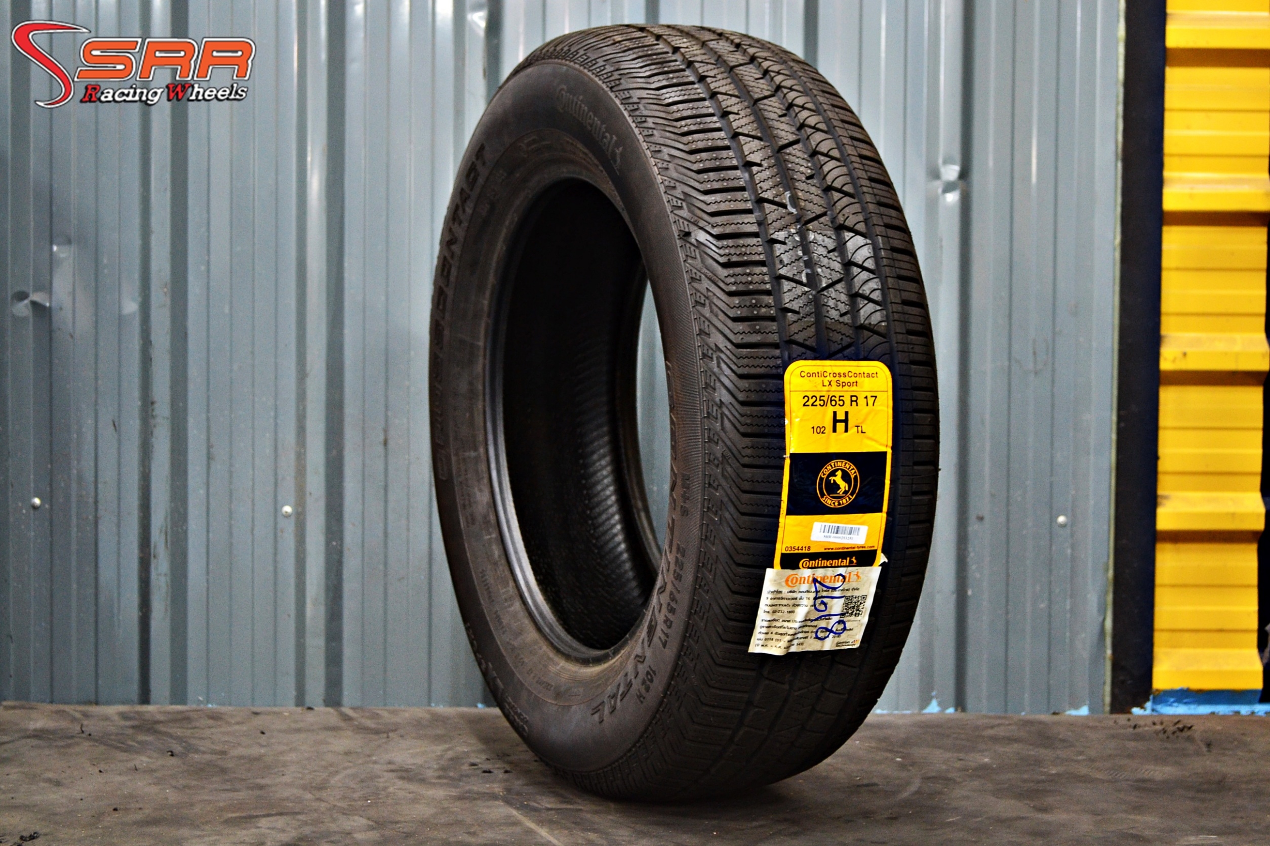 CONTINENTAL ContiCrossContact LX Sport 225/65R17 ราคาเส้นละ 2,900
