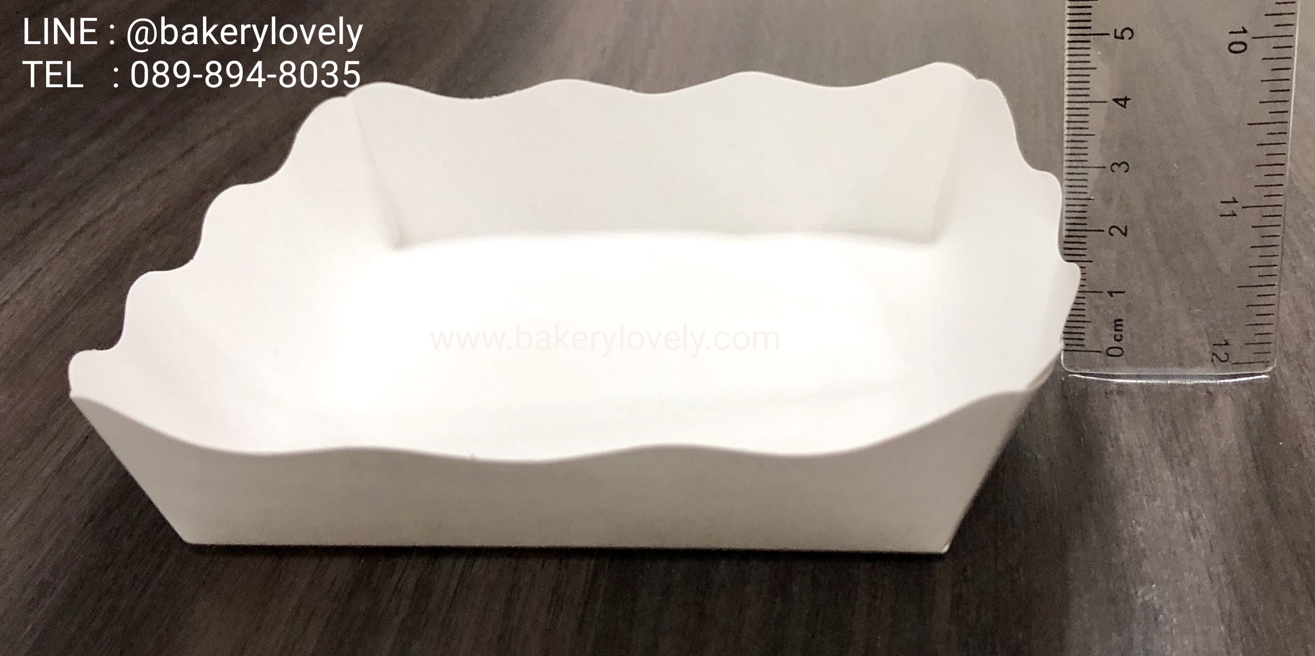 ถาดกระดาษสีขาว 10x10x2.3 cm ขอบหยัก ( เคลือบนอก )