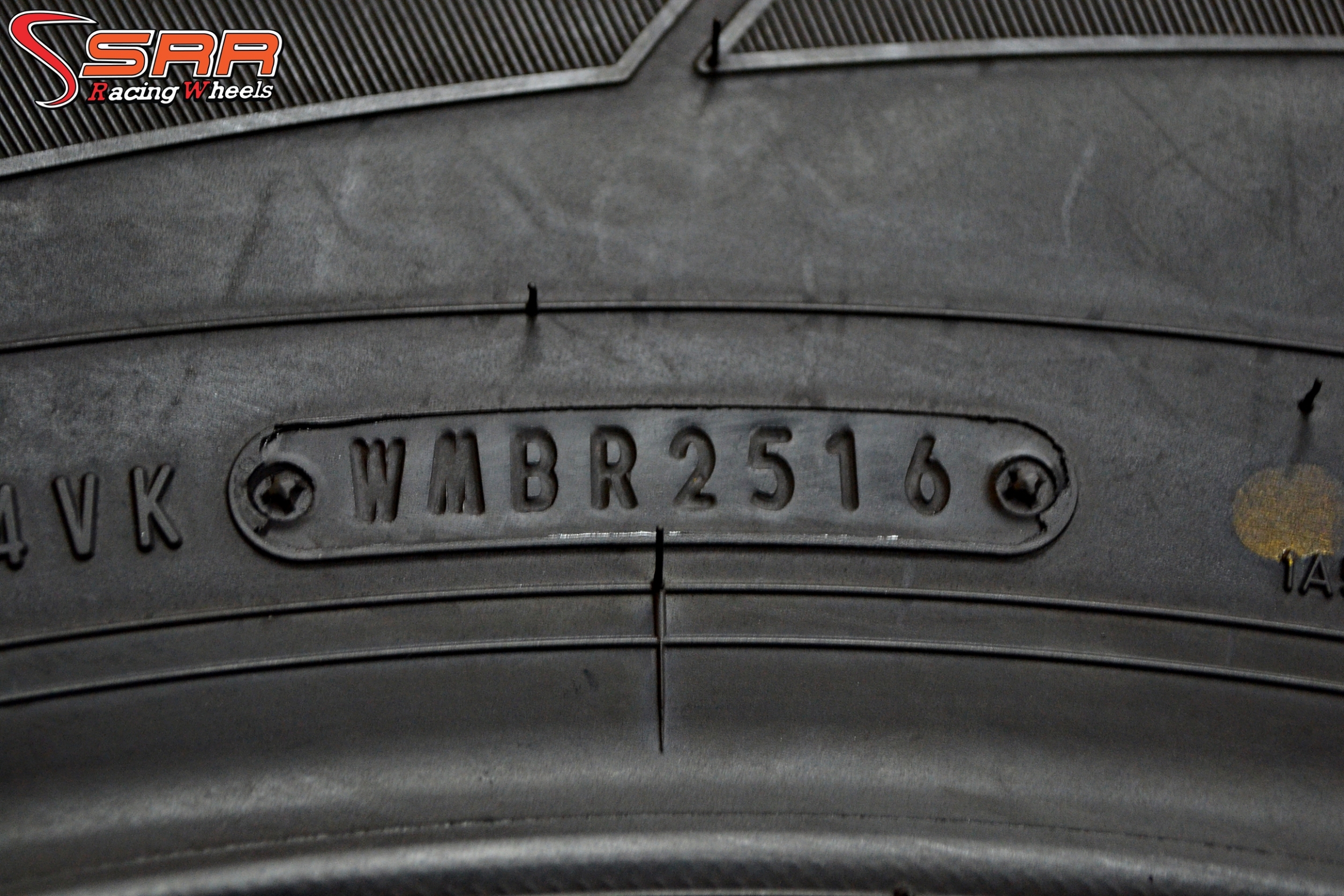 DUNLOP SPORT MAXX 050 235/65R18 ลดราคาพิเศษ เส้นละ 1,600 บาท