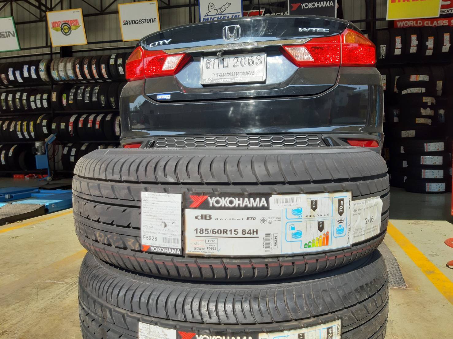 YOKOHAMA db decibel E70 185/60R15 ยางใหม่ปี20 ลดราคาพิเศษ