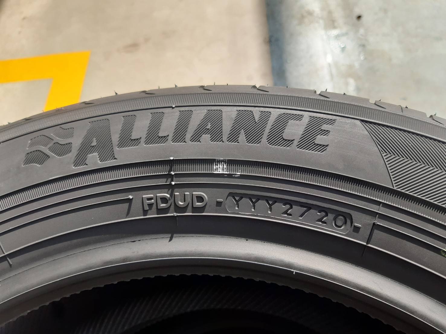 YOKOHAMA ALLIANCE 030Ex 215/55R16 ยางญี่ปุ่นปี20 ลดราคาพิเศษ