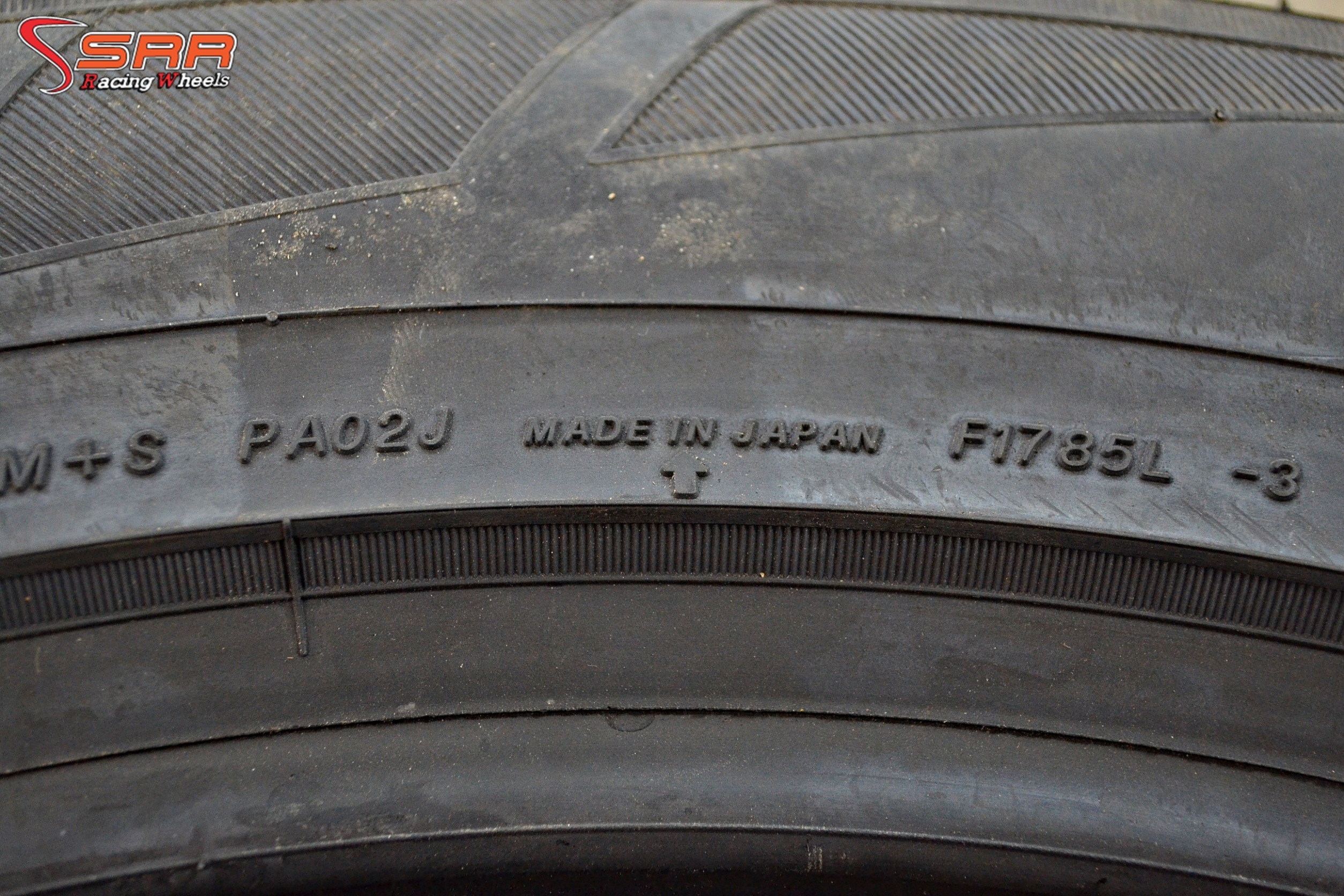 YOKOHAMA PARADA 235/55R19