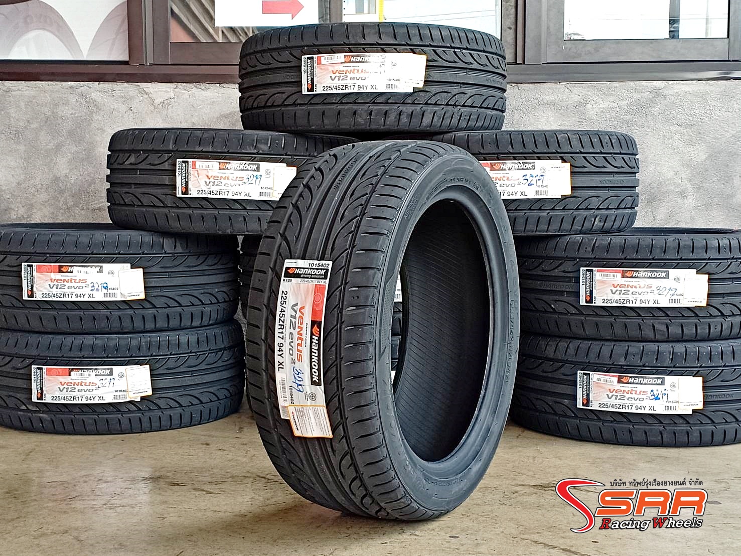 HANKOOK V12evo2 225/45ZR17 ยางเกาหลีปี19 เส้นละ 2,900 บาท