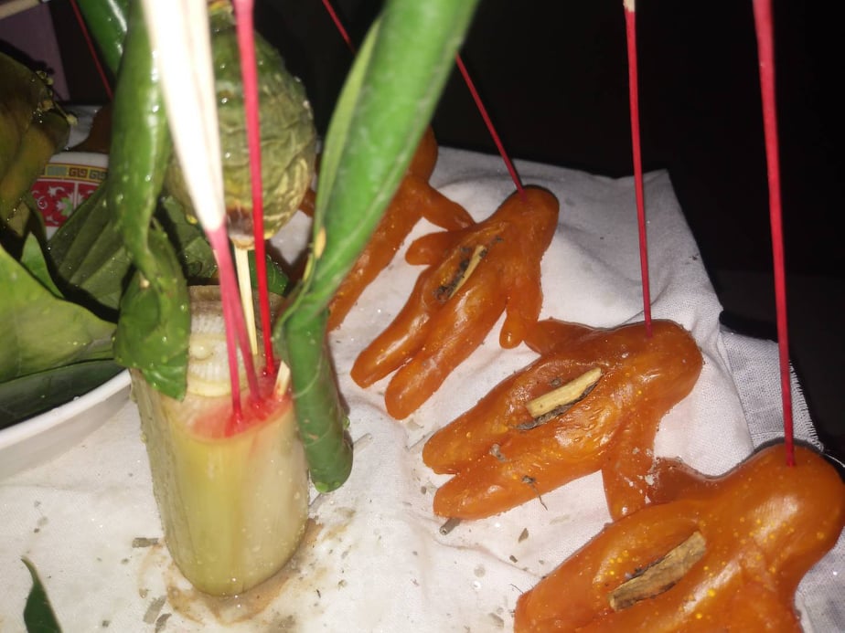 หุ่นเสน่ห์ยาแฝดเรียกคู่ อาจารย์เขมร