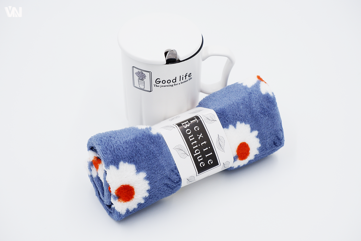 ผ้าเช็ดผมขนเป็ดลายดอกเดซี่ 1 โหล