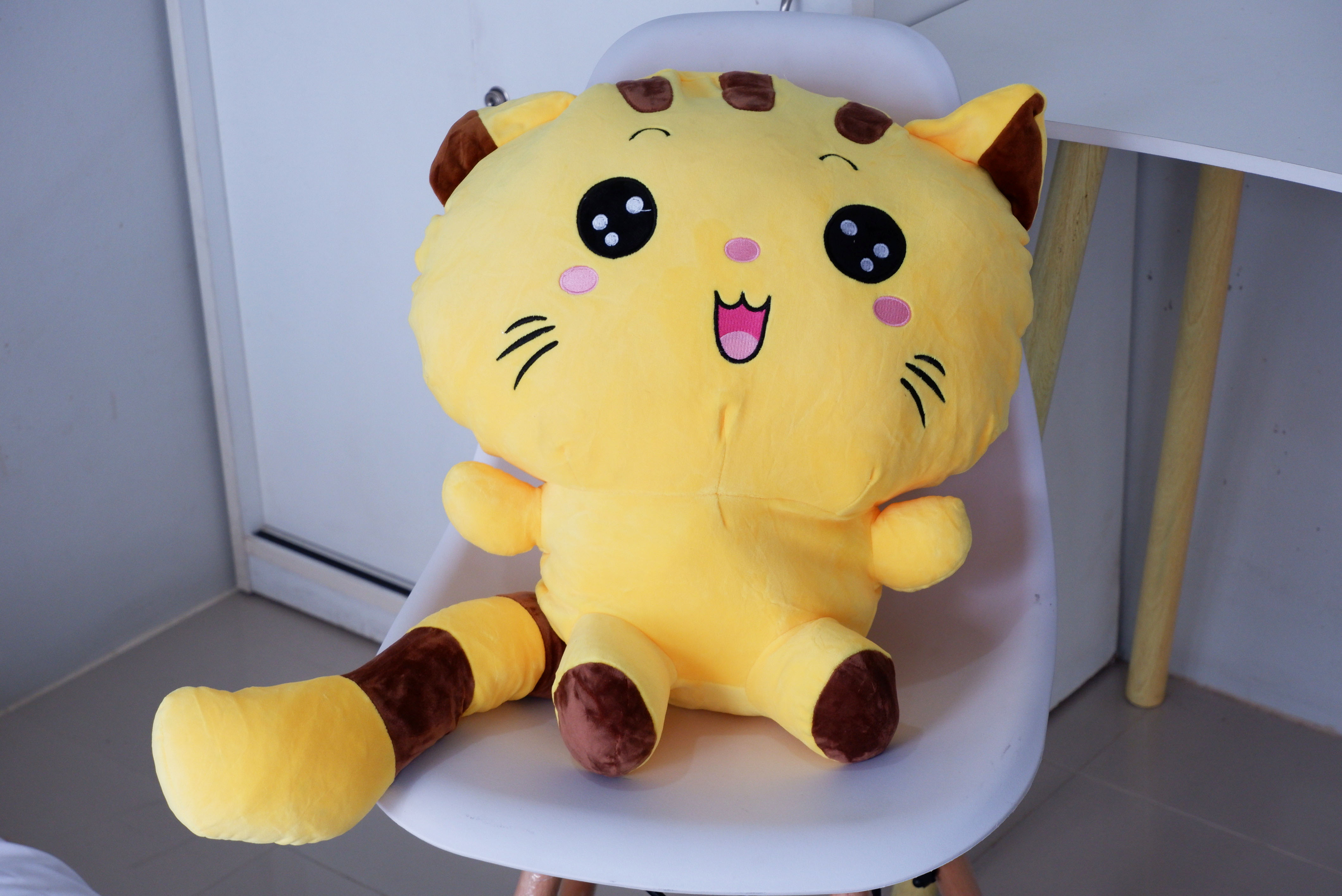 ตุ๊กตาผ้าห่ม แมวมีหาง (10 ตัวคละสี)