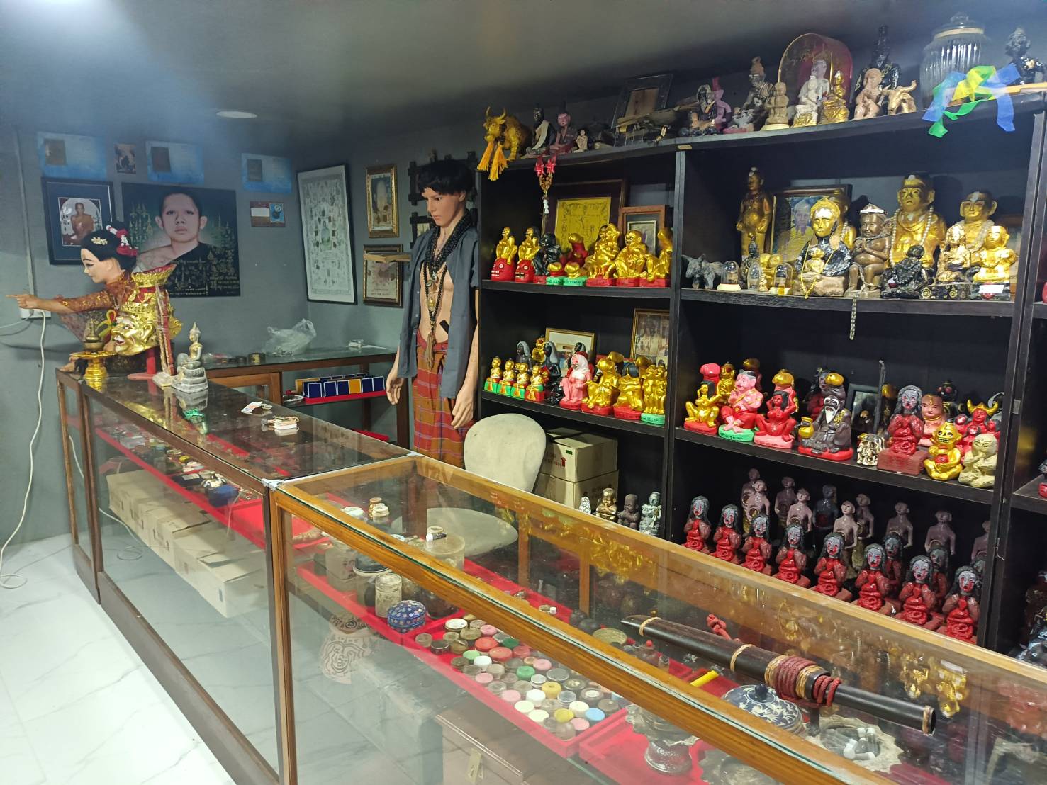 ศูนย์เครื่องราง สิริเครื่องรางมหาเสน่ห์ สาขา 2