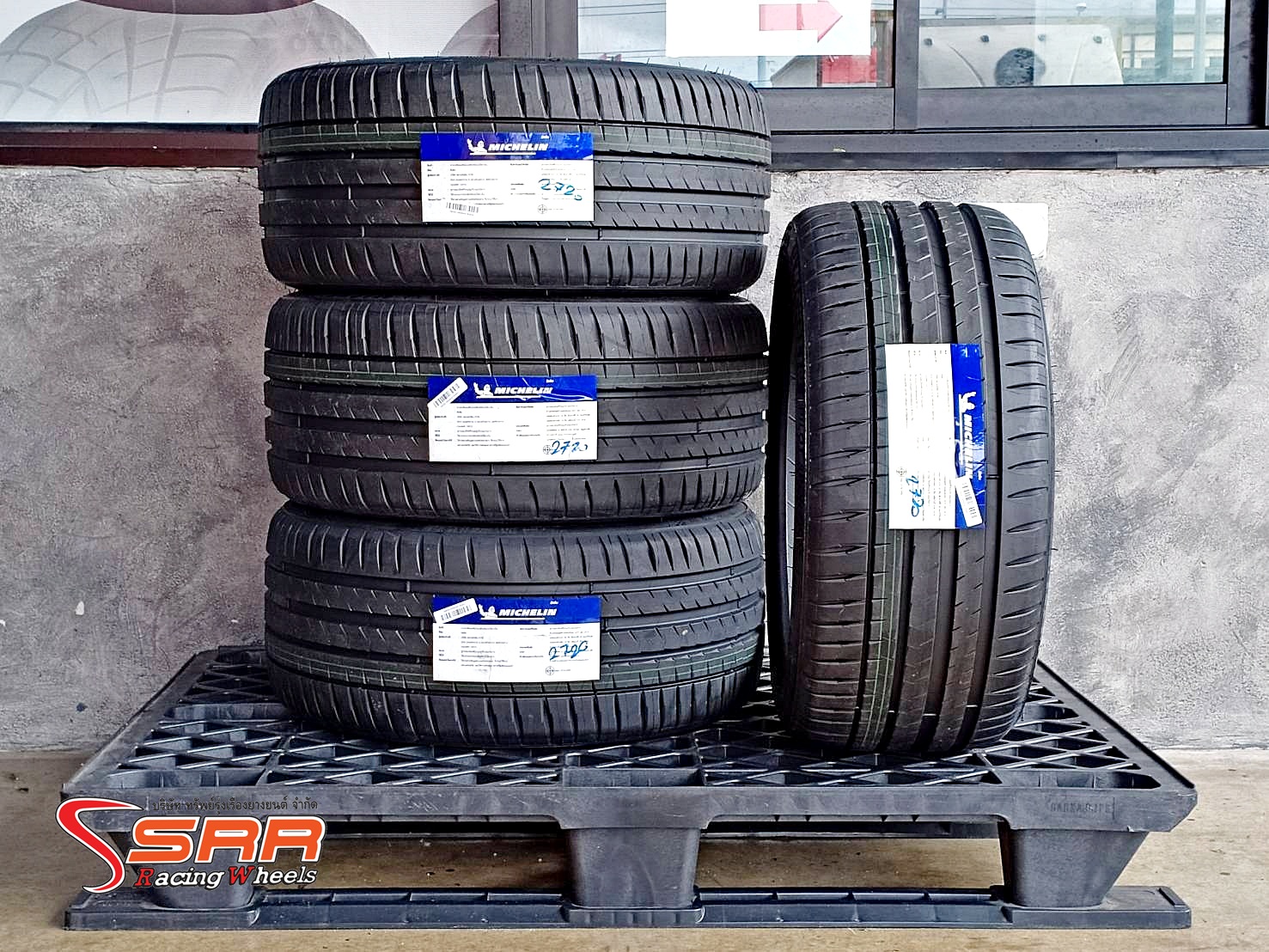 MICHELIN PILOT SPORT4 235/40ZR18 ยางปี20 ราคาพิเศษ