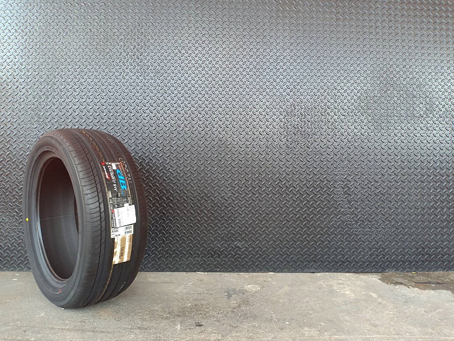 YOKOHAMA ADVAN dB decibel V551 215/50R17 ยางใหม่ลดราคาพิเศษ