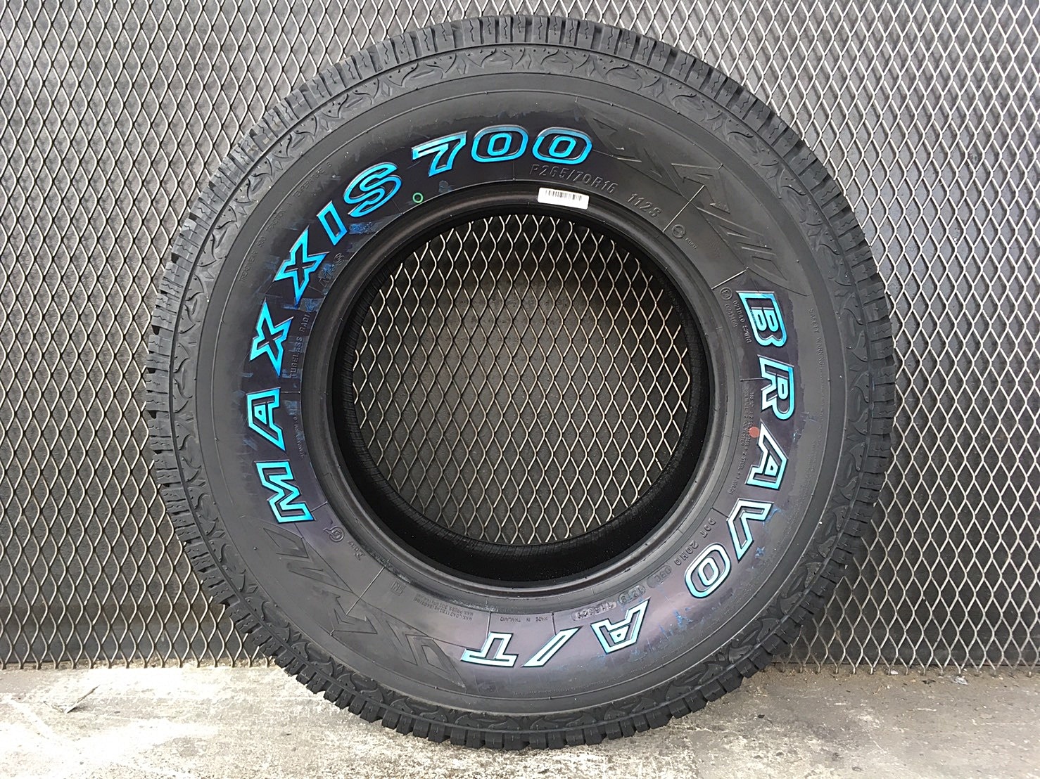 MAXXIS AT700 265/70R16 ยางใหม่ปี19 ราคาพิเศษ