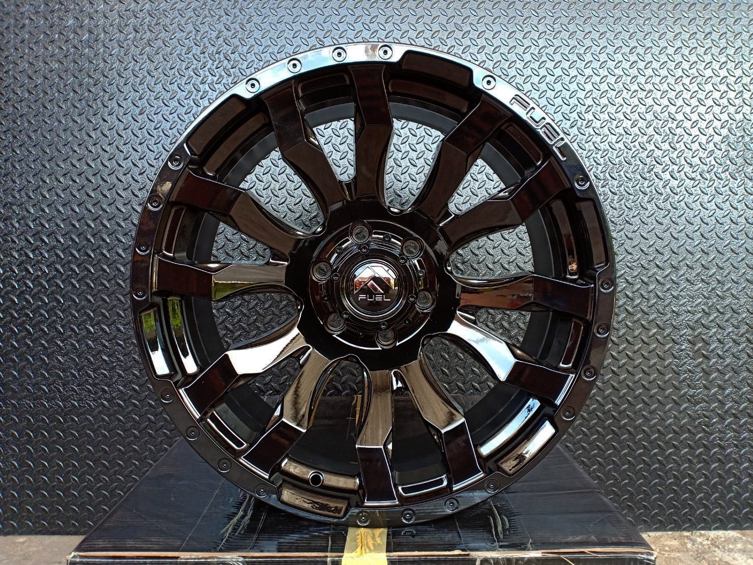 FUEL-BLITZ D675 KMC ขอบ20 ET+0 GLOSS BLACK