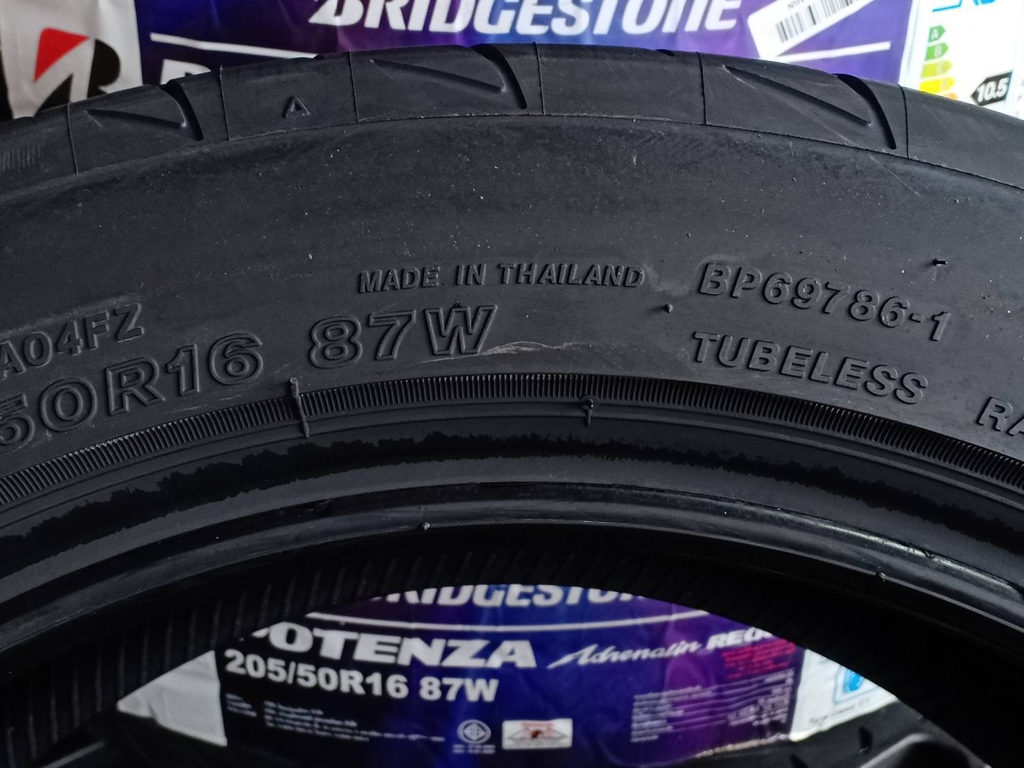 BRIDGESTONE RE004 205/50R16 ยางใหม่ปี2021 ราคาพิเศษ
