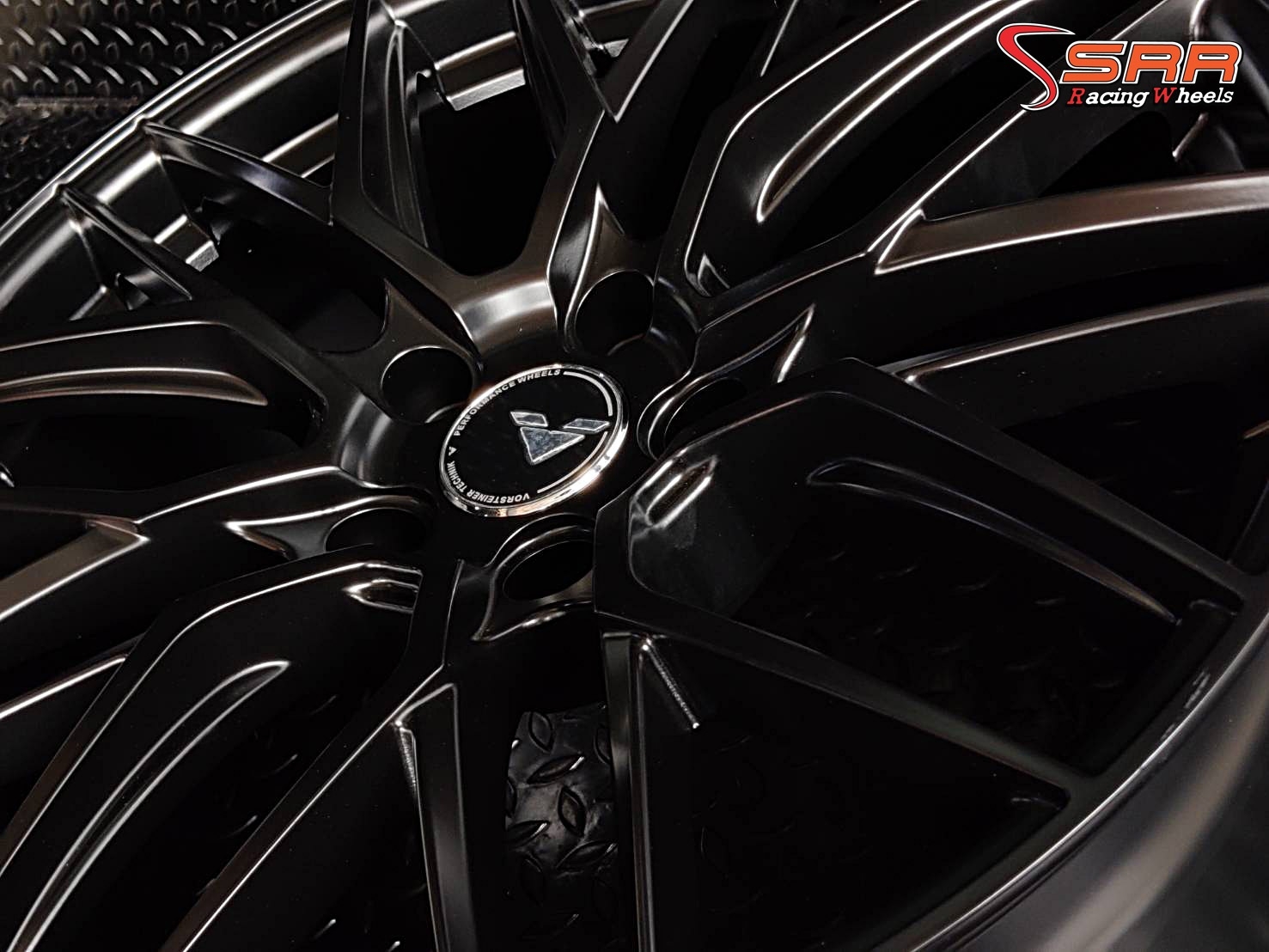 Vorsteiner V-FF 107 ขอบ18 5H113 ET38 MB มีจำหน่ายที่ร้านSRR