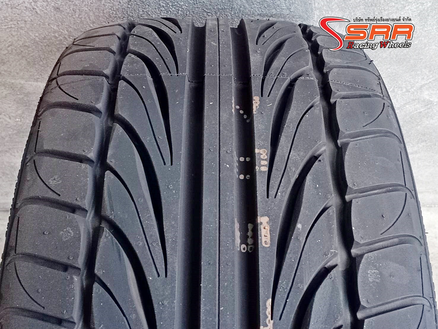 FALKEN FK452 235/30ZR20 ยางใหม่ปี19 โปรโมชั่นยางลดราคาพิเศษ