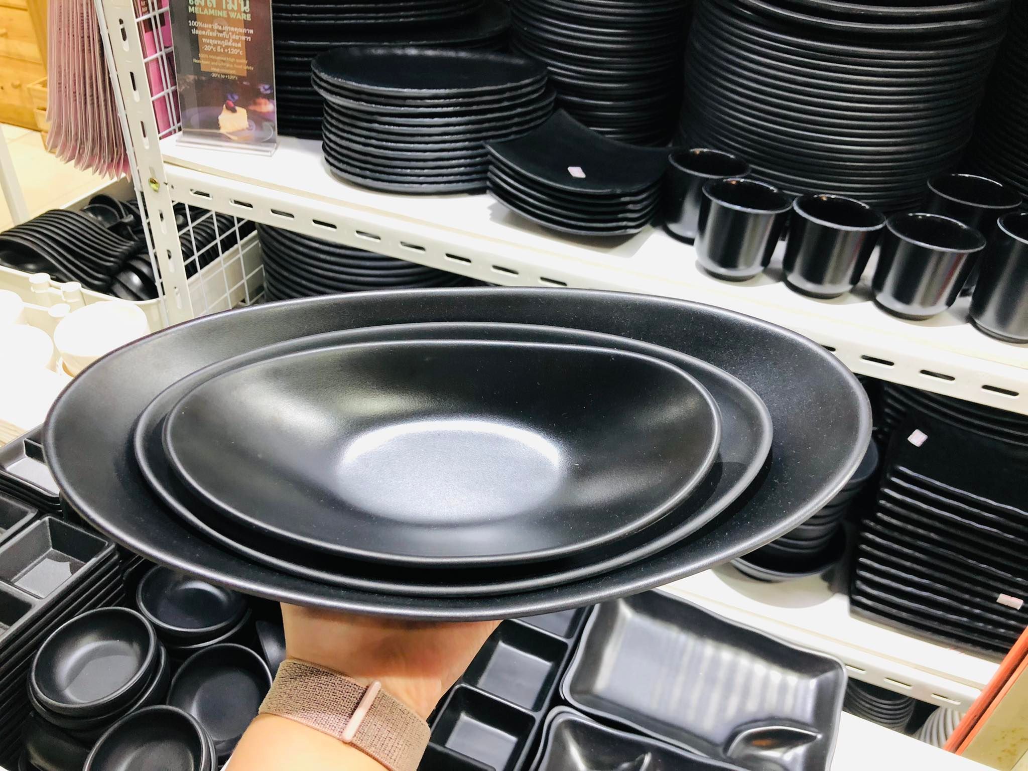 จานเปล จานเมลามีน จานสีดำ อย่างดี ราคาต่อใบ