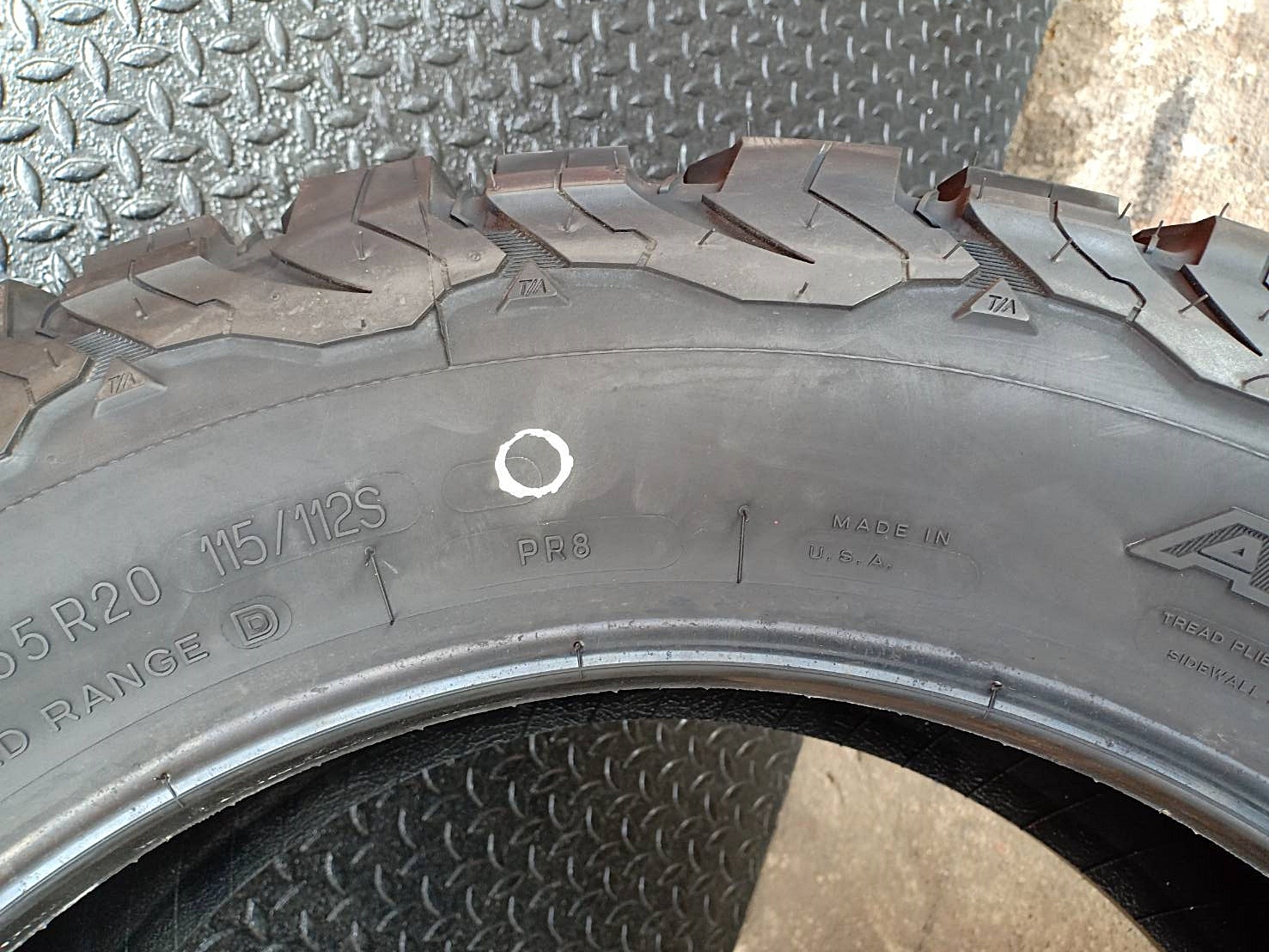 BFGoodrich KO2 275/55R20 ยางU.S.A. ยางใหม่ปี19 ลดราคาพิเศษ