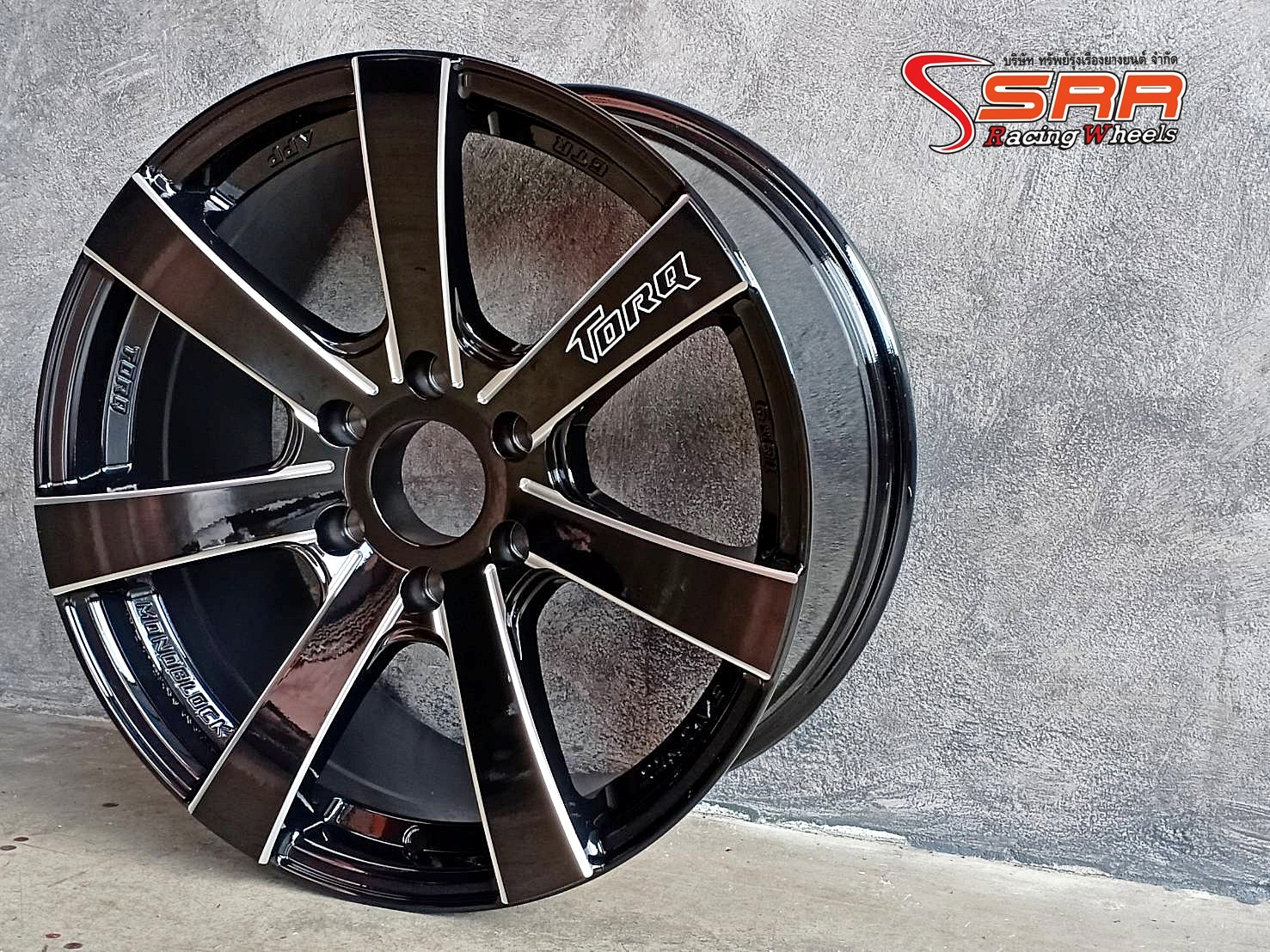 GTR TORQ ขอบ18 ET+42 6x130 BKSF สำหรับใส่TOYOTA Majesty