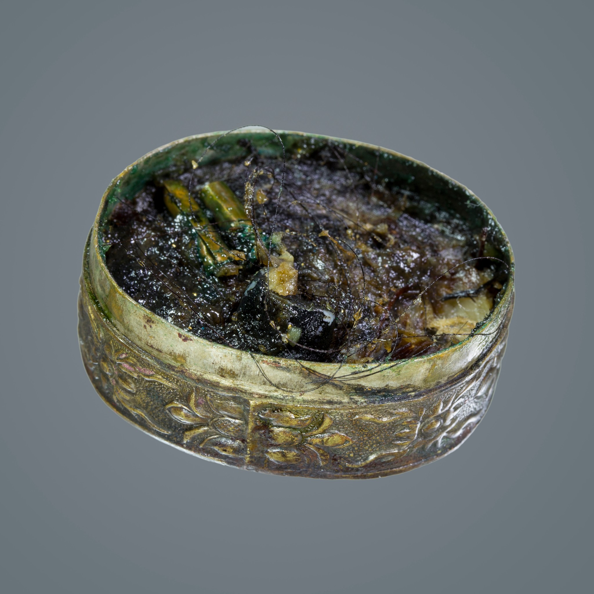 สีผึ้งพรายมหาเสน่ห์ตลับครู อาจารย์เสือ สำนักคนเลี้ยงผี