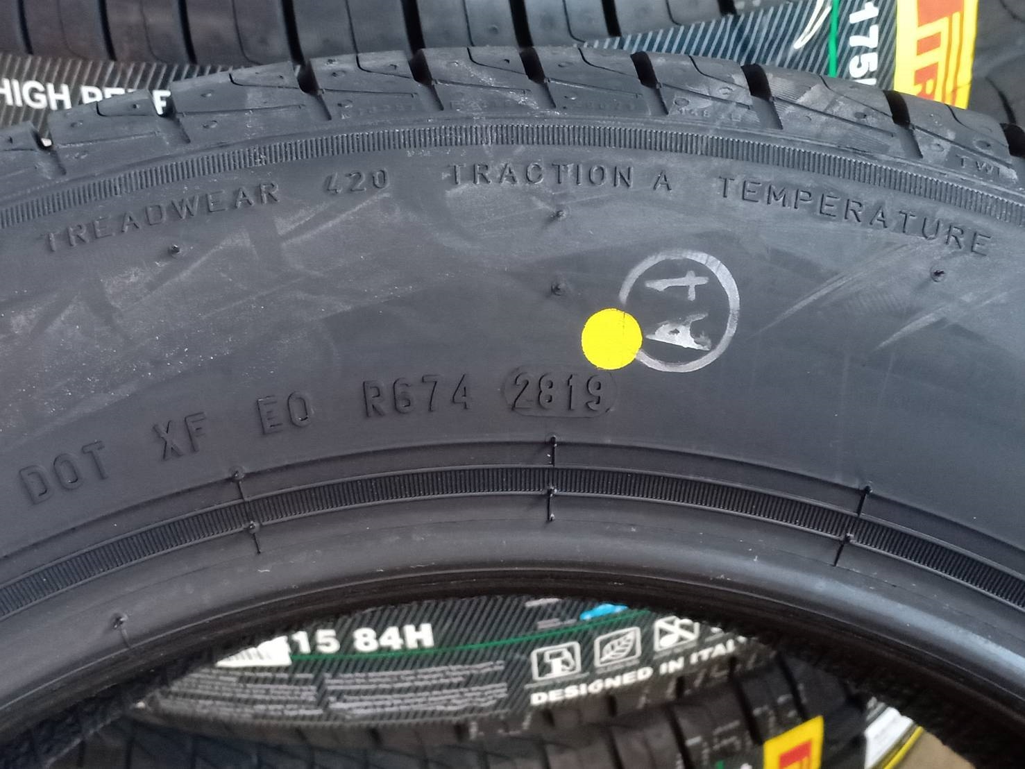 PIRELLI CINTURATO P1 185/60R15 ยางปี19 โปรโมชั่นราคาพิเศษ