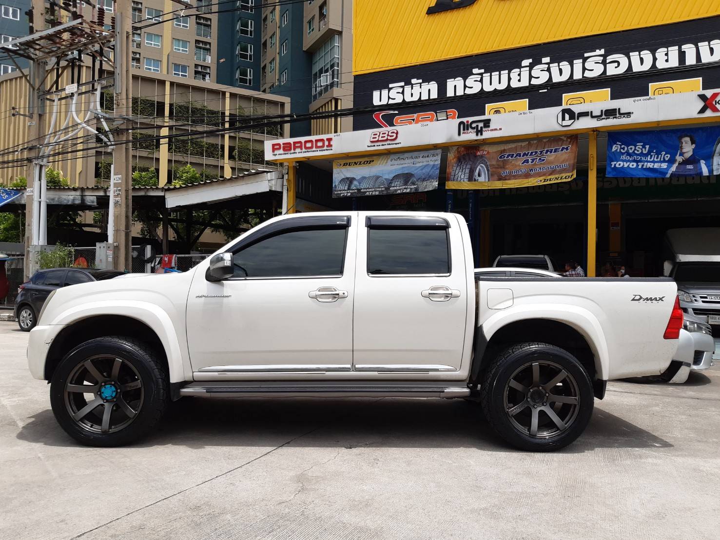 NITTO NT420SD 265/50R20 ยางใหม่ ปี2021 ราคาพิเศษ