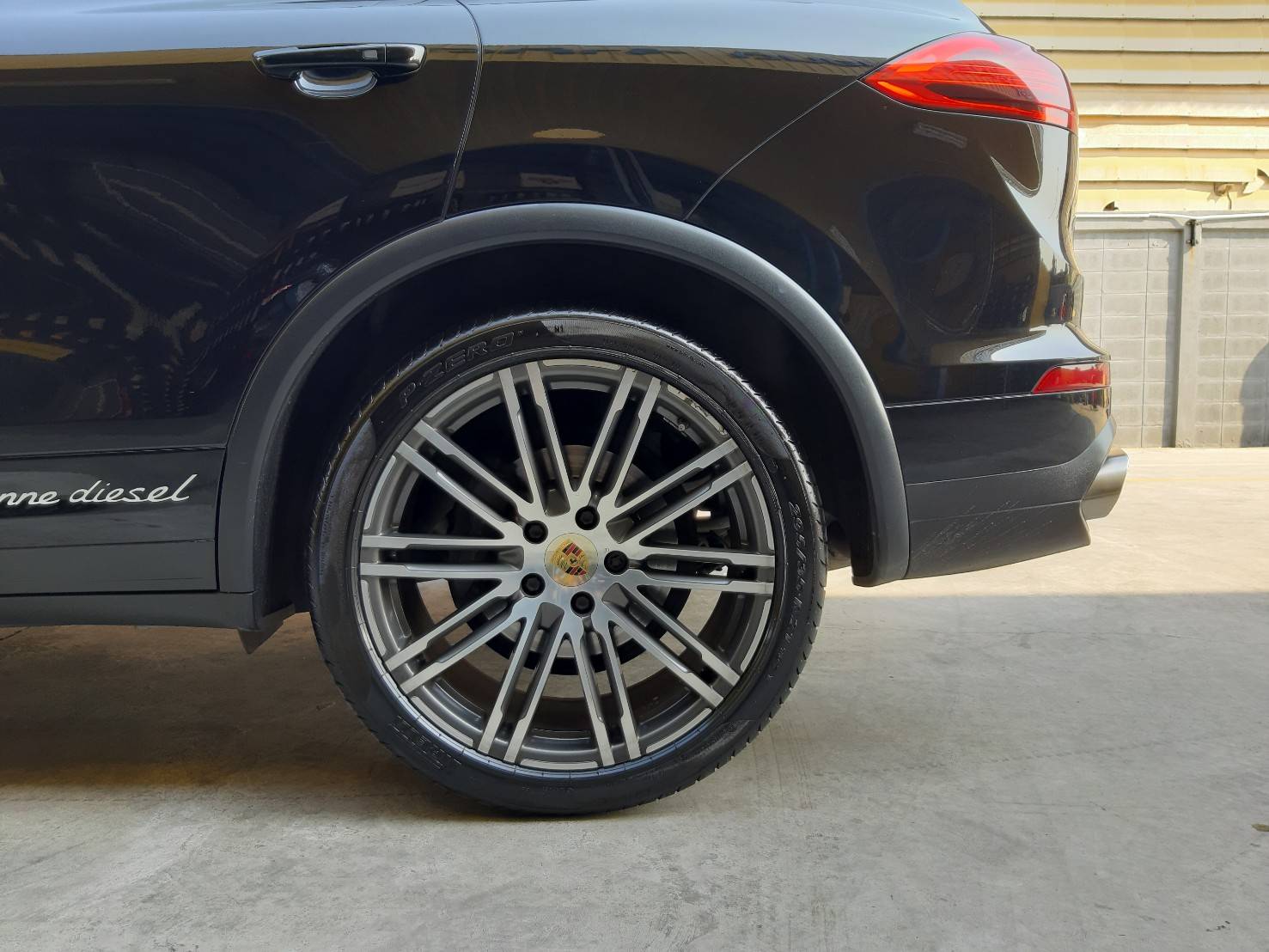 PIRELLI P ZERO N1 295/35R21 ราคาพิเศษ ใส่รถPorsche Cayenne