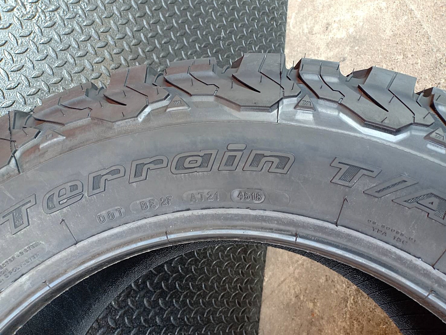 BFGoodrich KO2 305/55R20 ยางออลเทอร์เรน ปี18 MADE IN U.S.A.