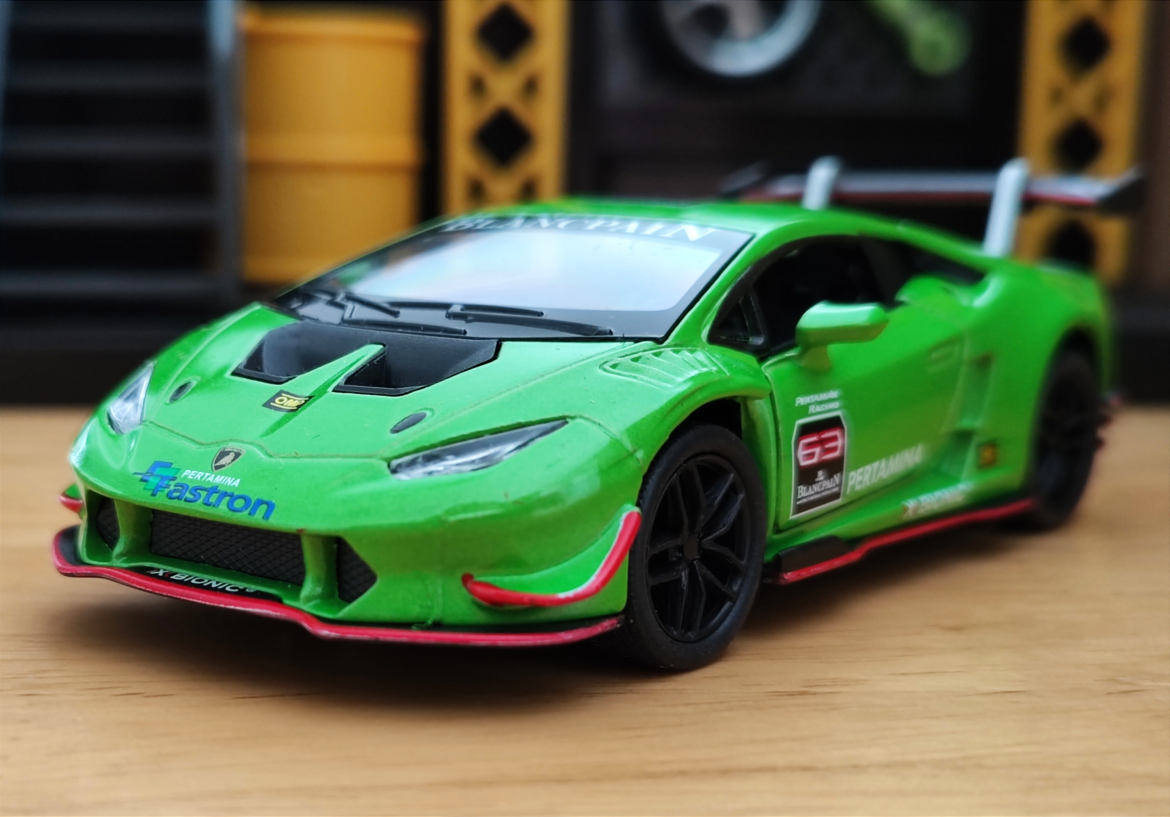 Lamborghini Huracan LP620-2 Super Trofeo โมเดลรถเหล็ก (ปลีก-ส่ง)