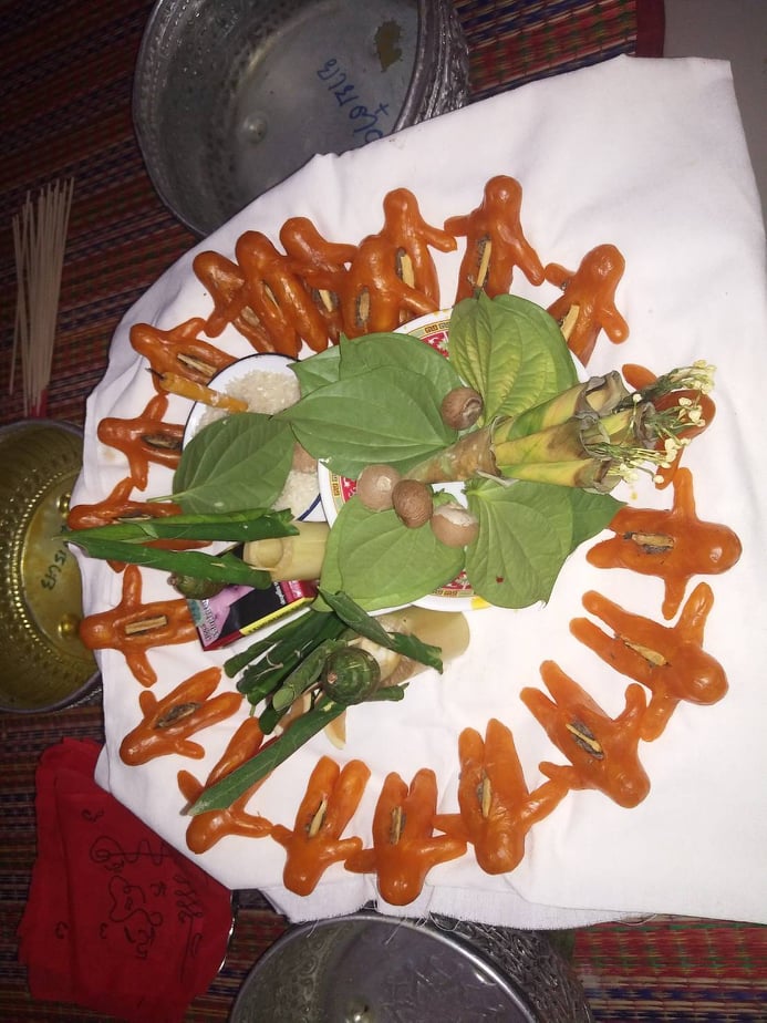 หุ่นเสน่ห์ยาแฝดเรียกคู่ อาจารย์เขมร