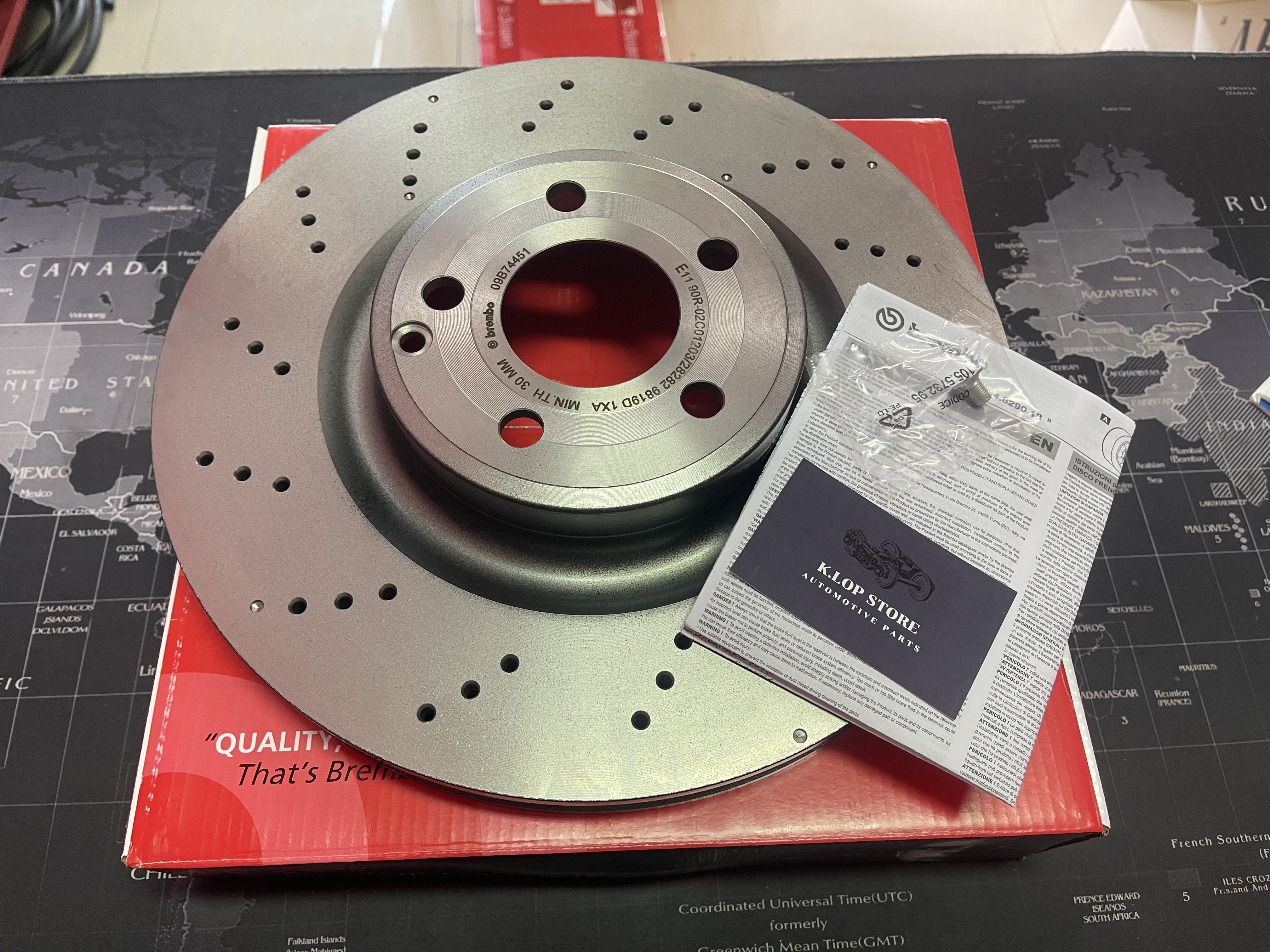 D09 B744 51 จานเบรค ล้อ F (ยี่ห้อ BREMBO) รุ่น HC UV Dr Benz R172 SLK ปี2011->