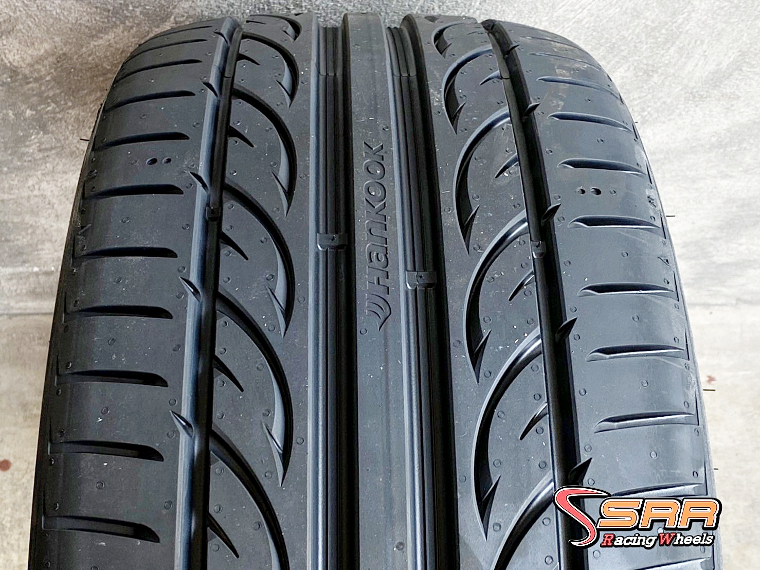 HANKOOK VENTUS V12 EVO2 235/35ZR19 ยางใหม่ ราคาพิเศษ ที่SRR