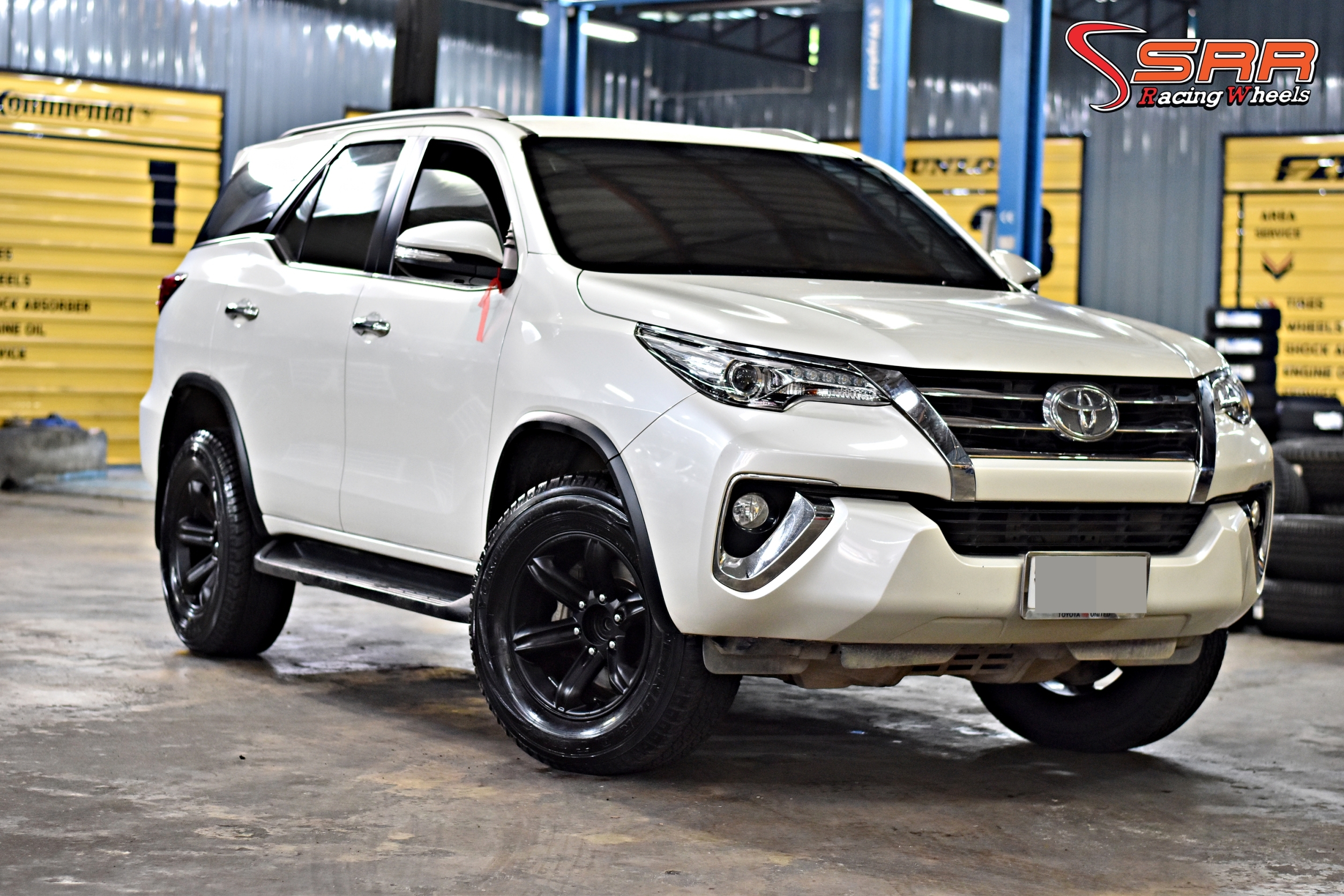 ล้อเล็บเหยี่ยว PARODI RHINO ขอบ17 6H139.7 ET0 สีดำด้าน ราคาพิเศษ