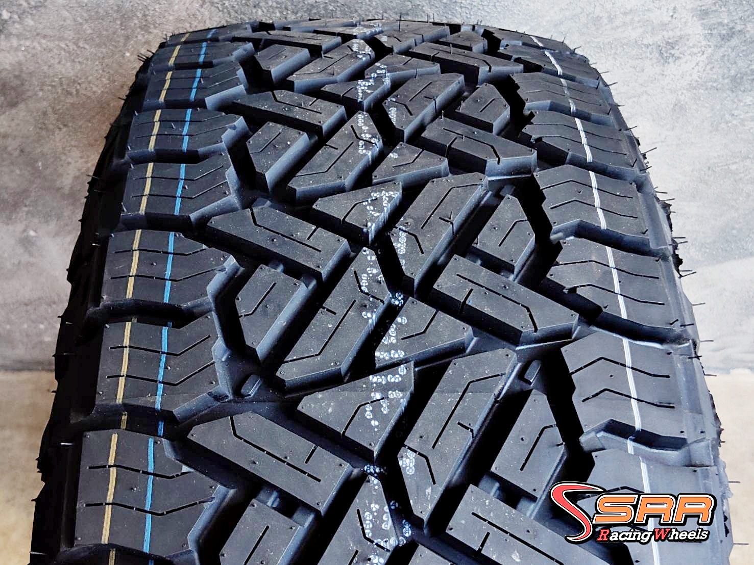 FUEL OFF-ROAD GRIPPER A/T II 275/55R20 ยางใหม่ปี2021 ราคาพิเศษ