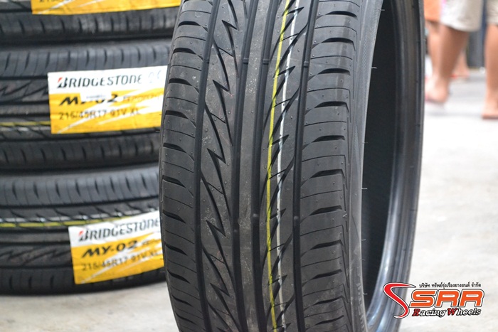 BRIDGESTONE MY-02 215/45R17
