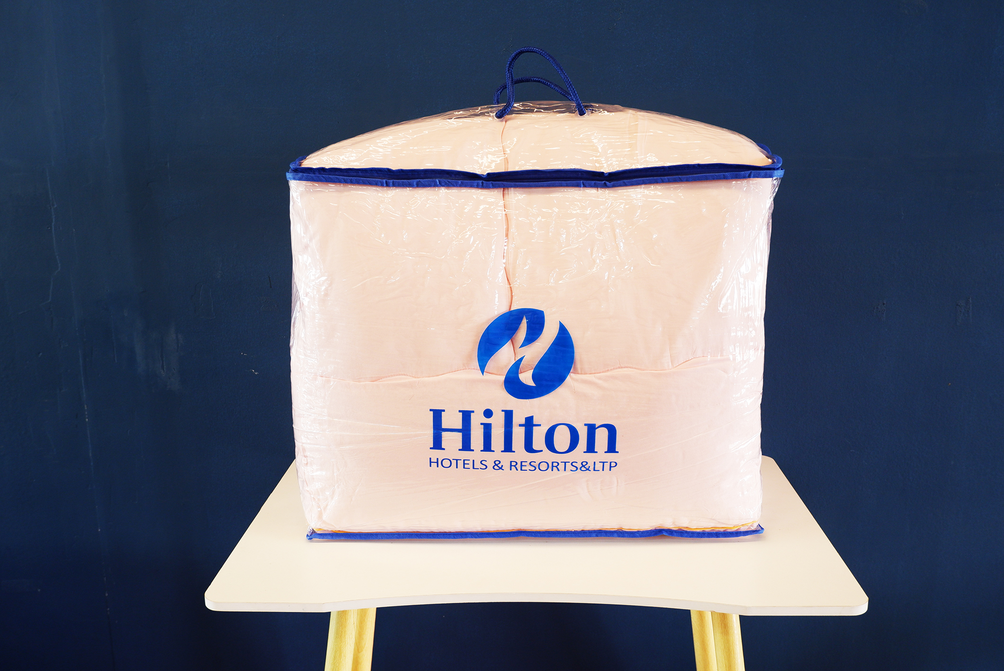 Topper Hilton 6 ฟุต ขนห่านเทียม6 ผืน