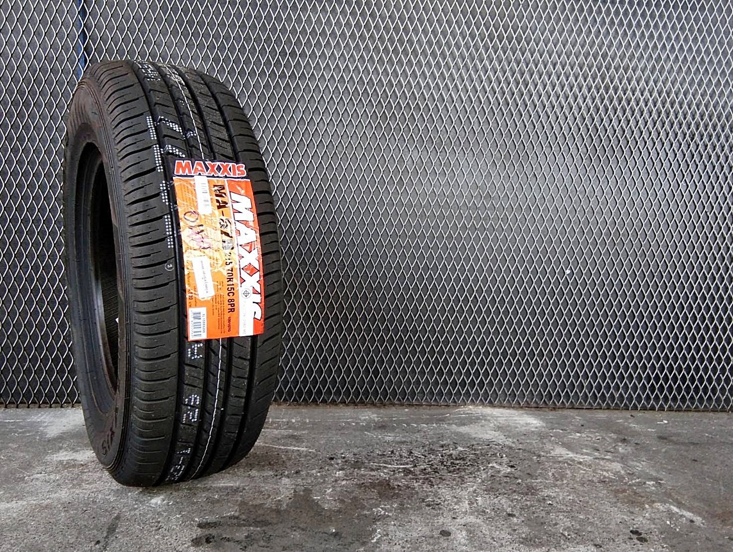 ยางสำหรับกระบะบรรทุก MAXXIS MA-579 215/70R15 ยางใหม่ปี19