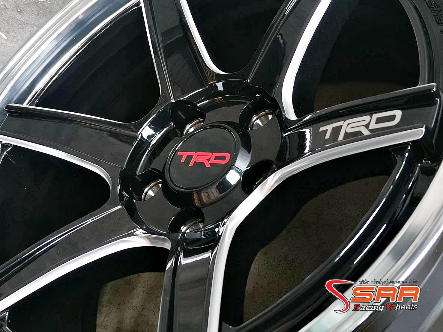 TRD TR4 ล้อแท้ ขอบ17 นิ้ว 5H114.3 ET10 BKWMA ราคาพิเศษ