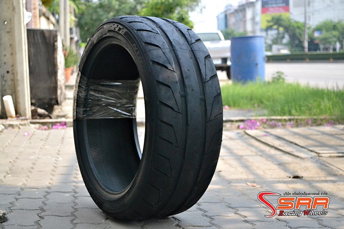 NITTO NT05 245/40ZR19 เส้นละ 4,500 บาท