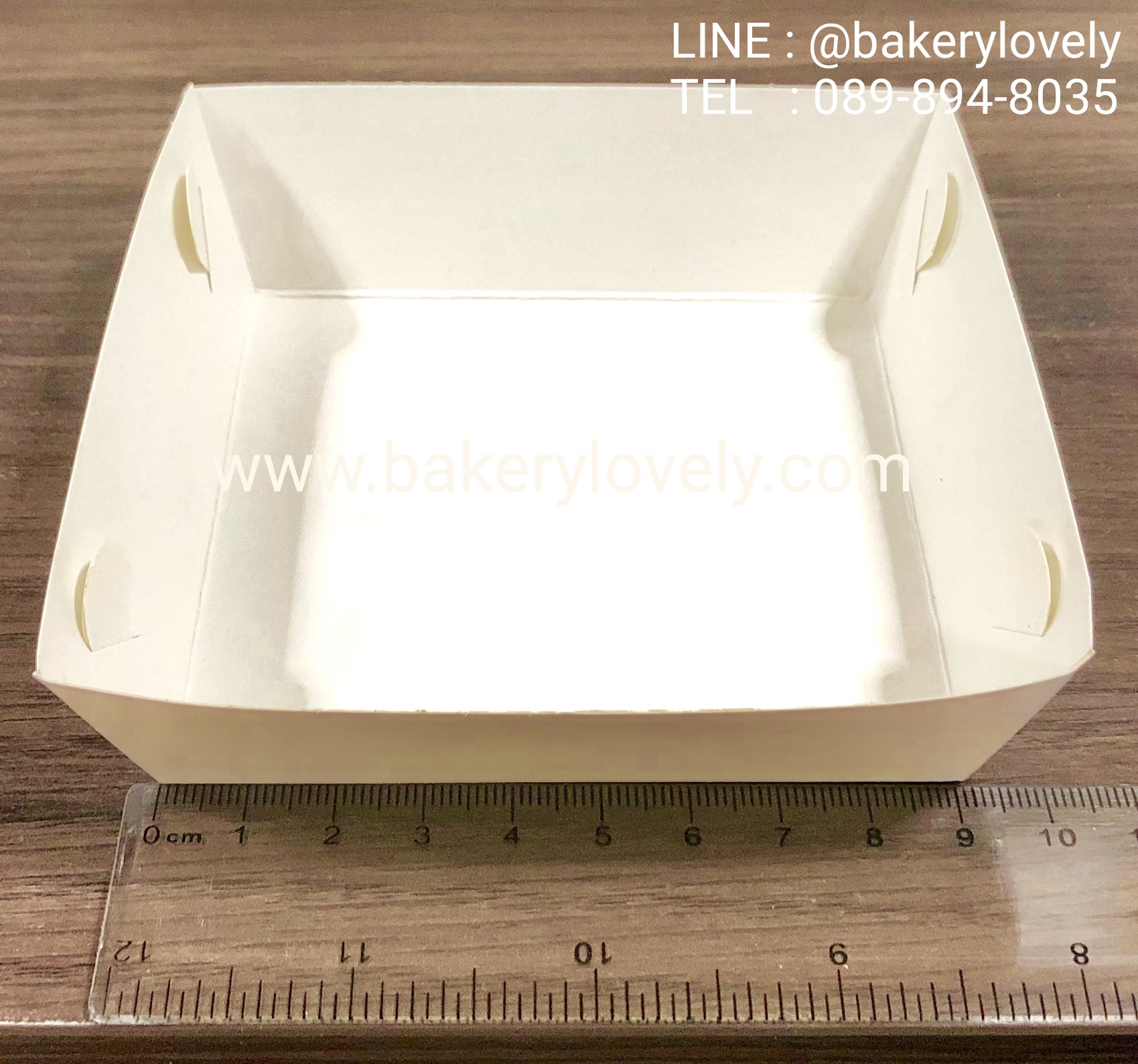 ถาดกระดาษ สีขาว 9x9x3 cm ขอบเรียบ ( เคลือบ1ด้าน )