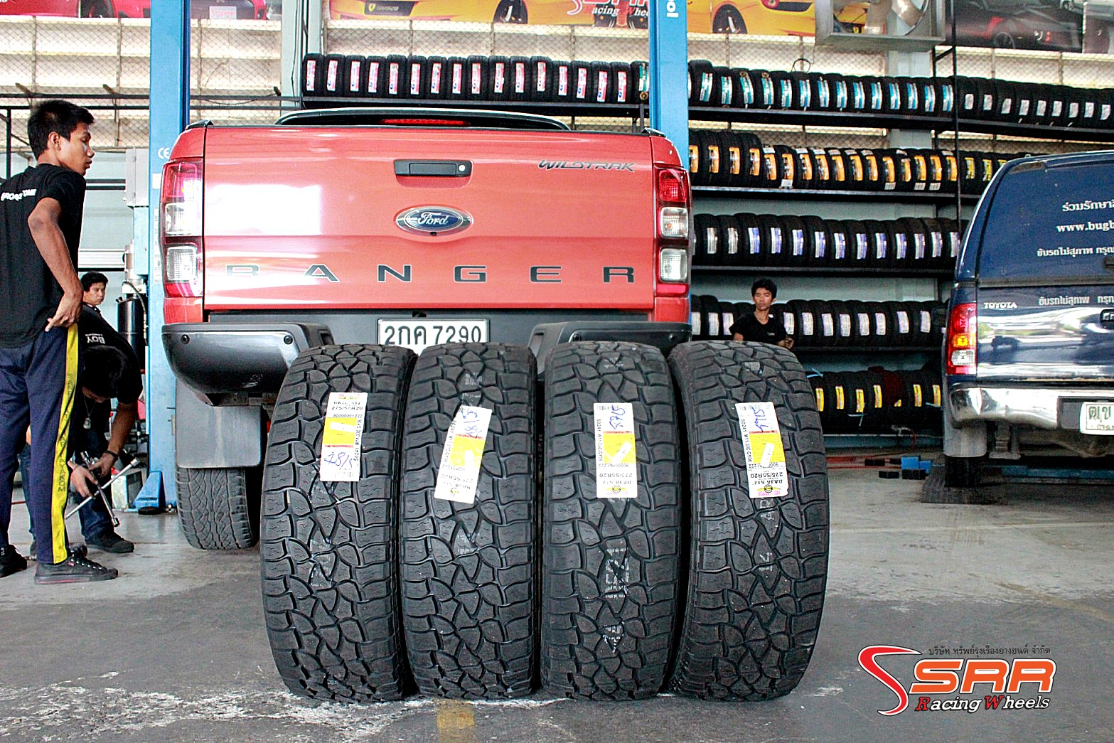 MICKEY THOMPSON STZ 275/55R20