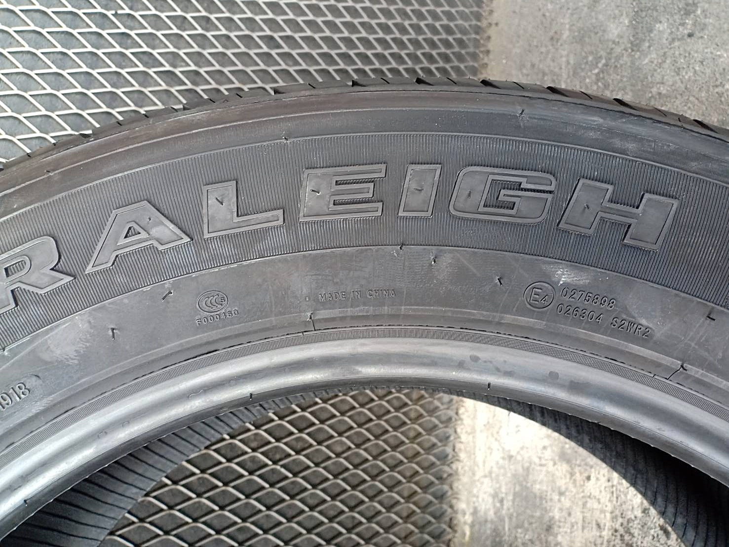 RYDANZ RALEIGH R06 275/55R20 ยางใหม่ลดราคาพิเศษ เส้นละ 2,900 บาท