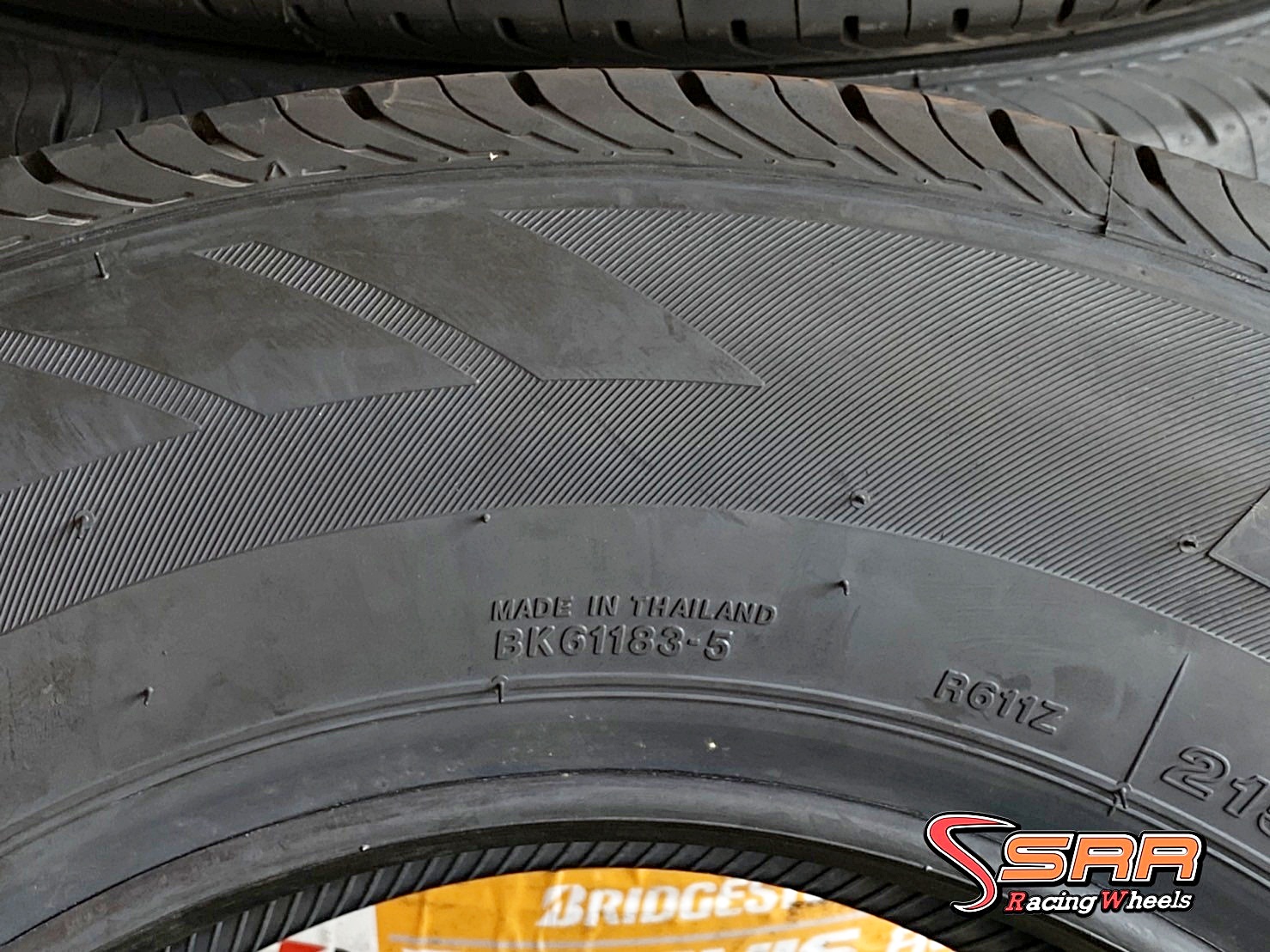 BRIDGESTONE DURAVIS R611 215/70R15 ยางใหม่ ลดราคาพิเศษ