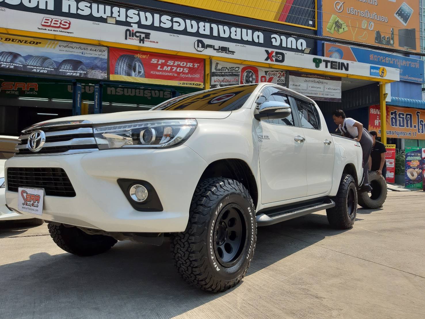 BFGoodrich All Terrain T/A KO2 265/75R16 ยางใหม่ปี2021 U.S.A.