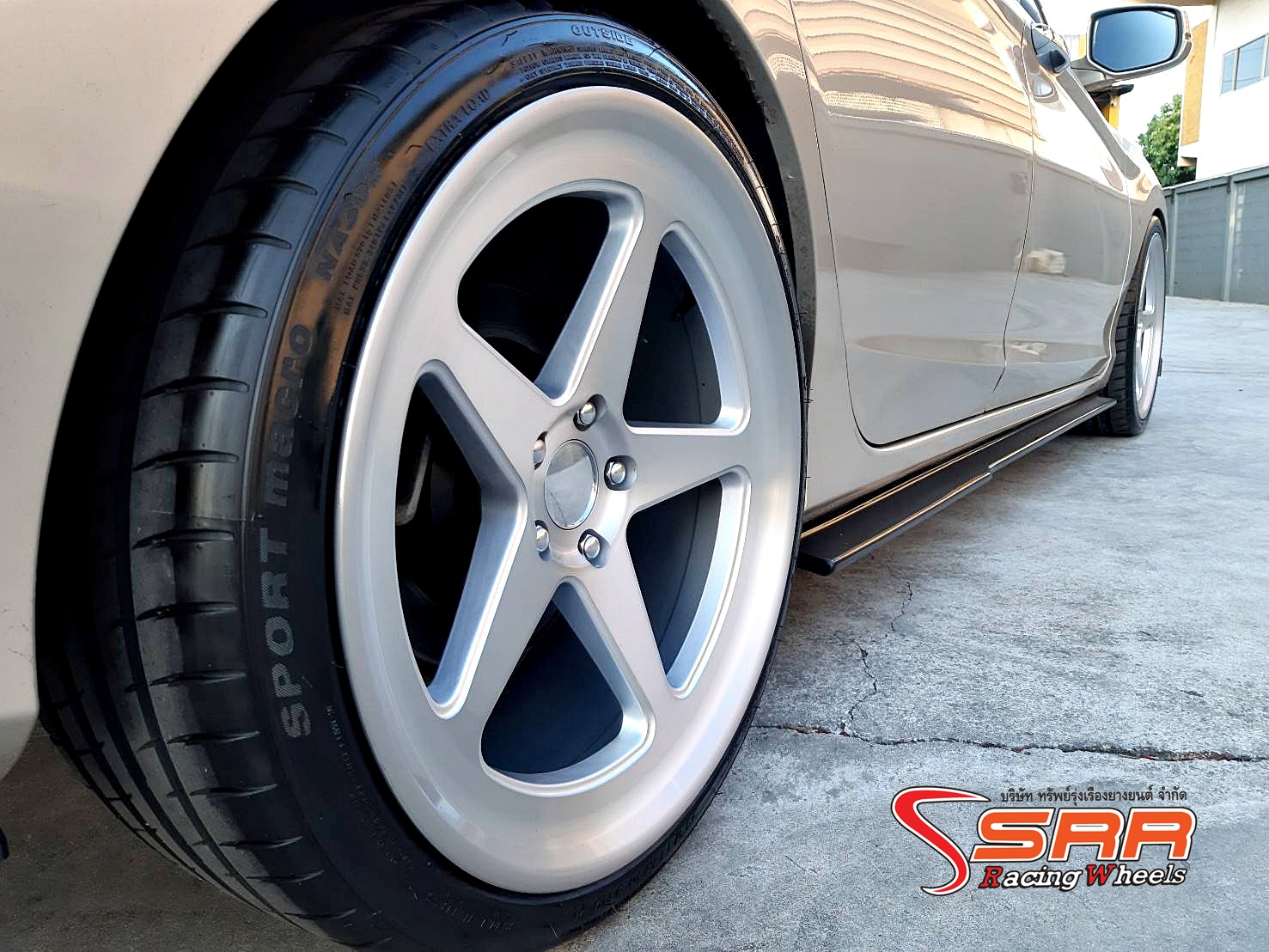 JA5188 ขอบ20 หน้า8.5 หลัง9.5 5H114.3 ราคาพิเศษ ล้อชุด 18,000฿