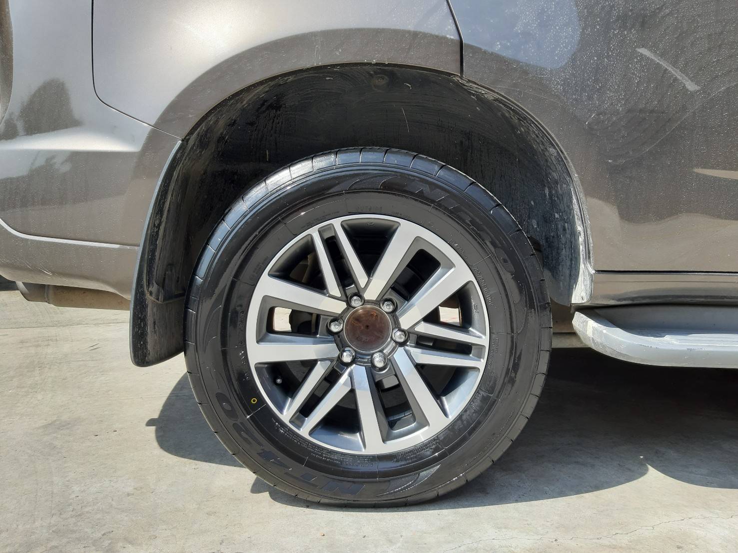 NITTO NT420S 265/60R18 ยางใหม่ปี20 ราคาพิเศษ