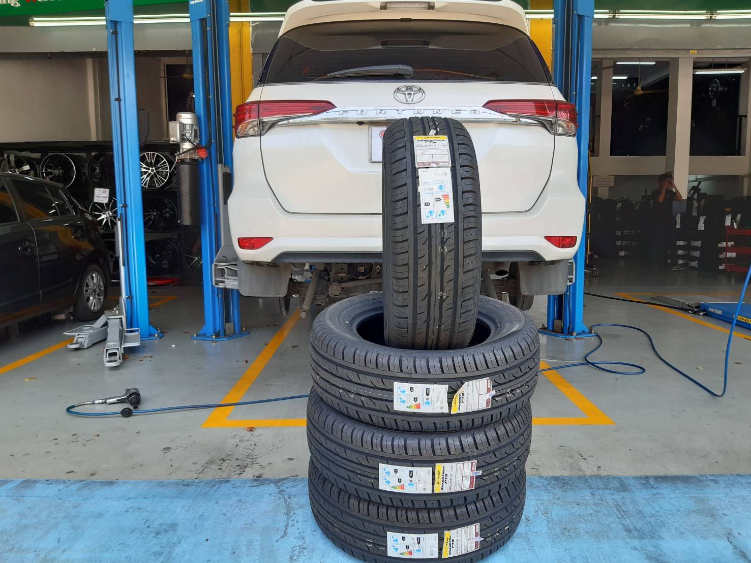 DUNLOP GRANDTREK PT3 265/60R18 ยางใหม่ปี20 ลดราคาพิเศษ