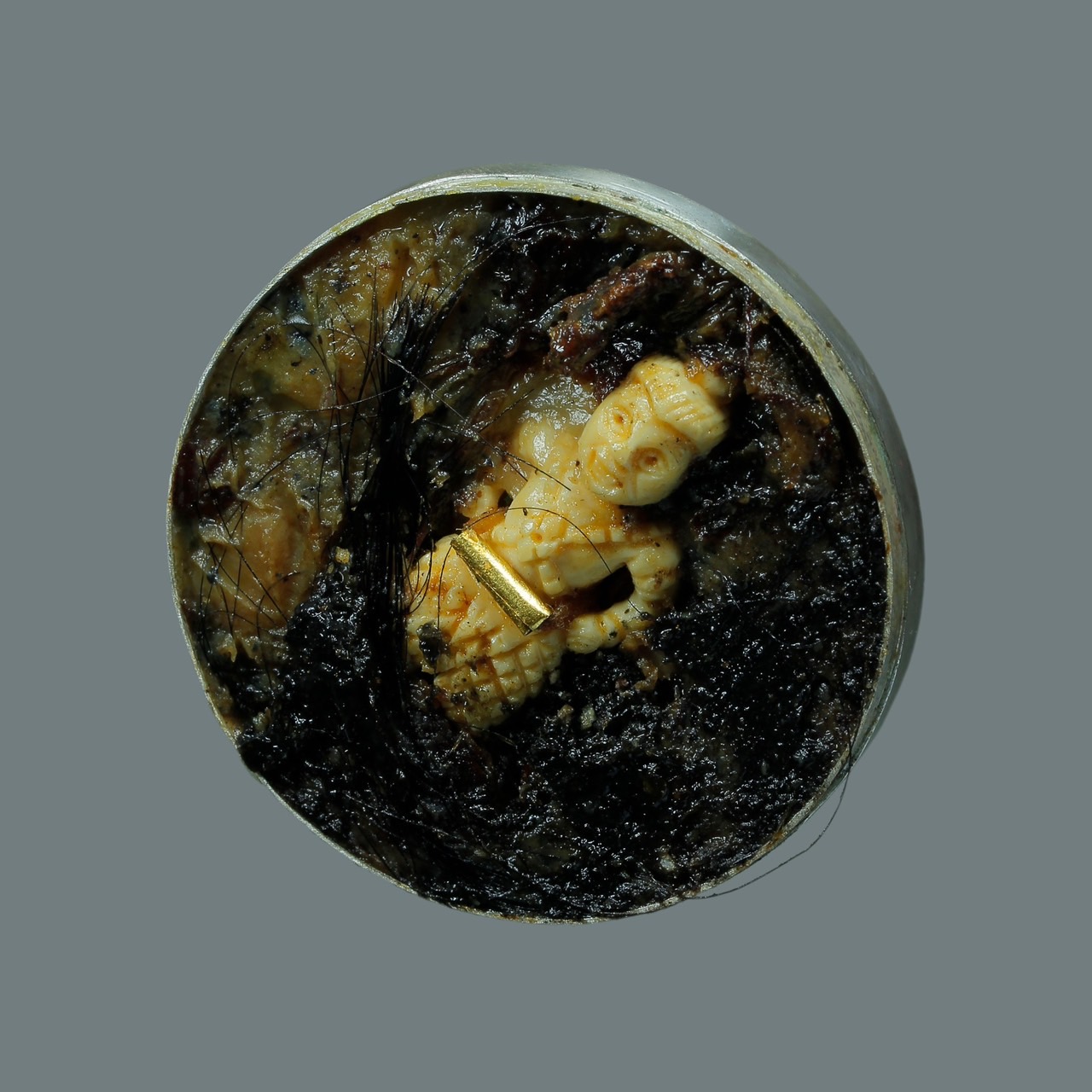 ตลับเงินปากผีรวมอาถรรพ์ อาจารย์เสือ สำนักคนเลี้ยงผี