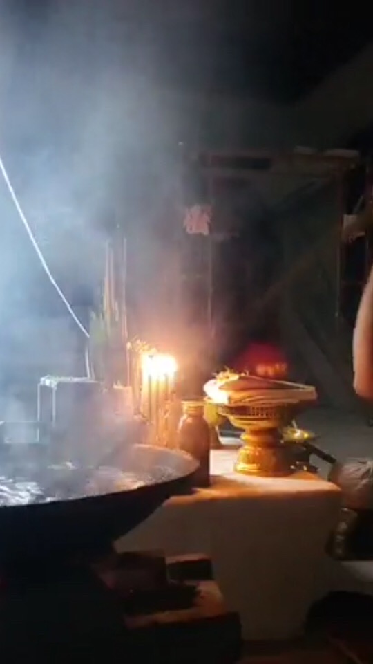 น้ำมันพรายเขมร 4 ตน หัวเชื้อ อาจารย์เขมร