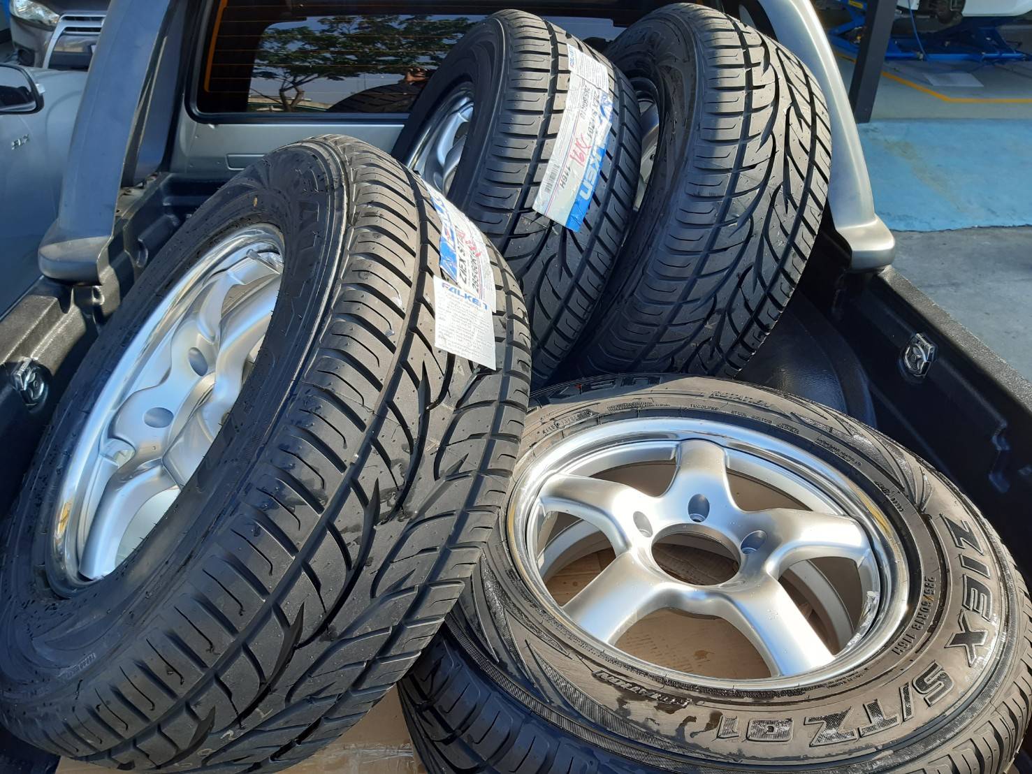 FALKEN S/TZ01 285/60R18 ยางญี่ปุ่น ราคาพิเศษ เส้นละ 3,500 บาท