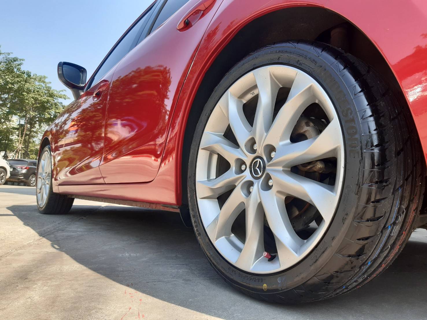 BRIDGESTONE RE004 225/40R18 ยางใหม่ปี2021 ราคาพิเศษ